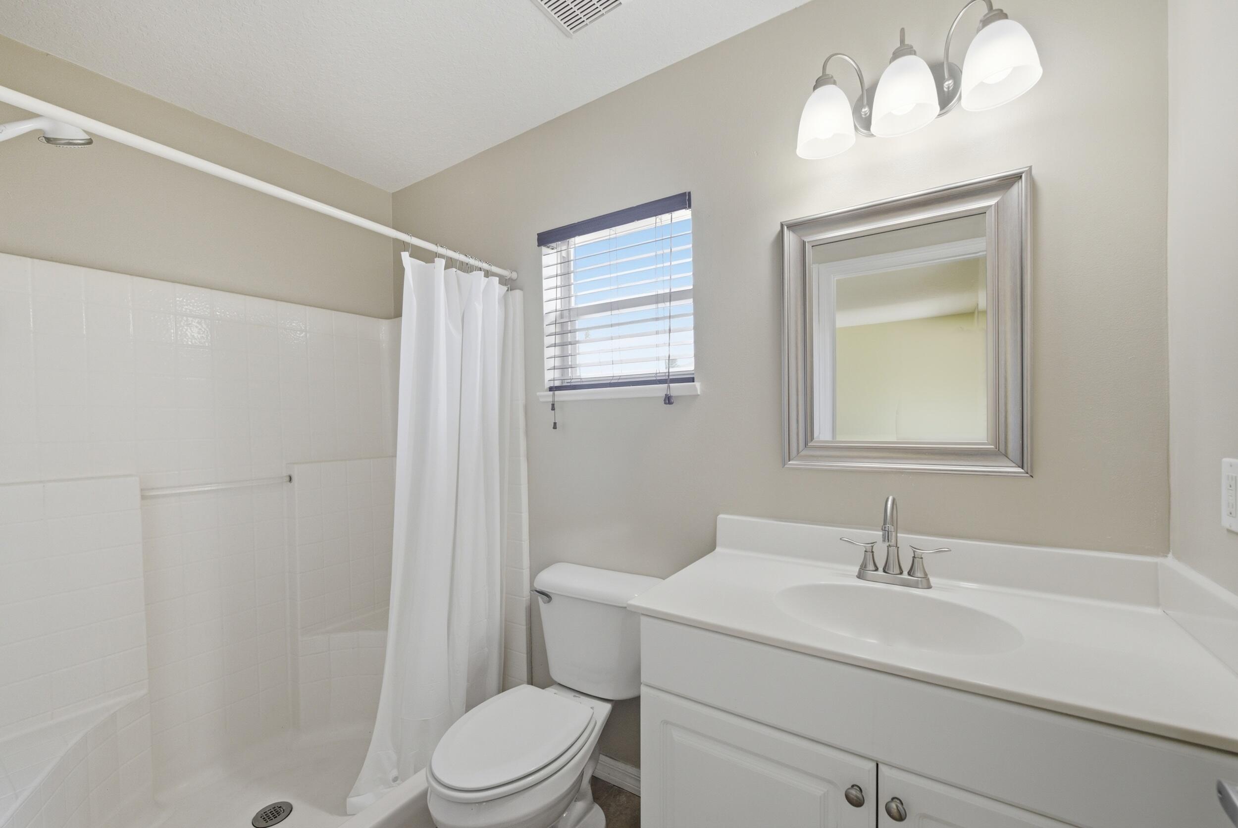 1707 Se Manth Lane Property Photo 14
