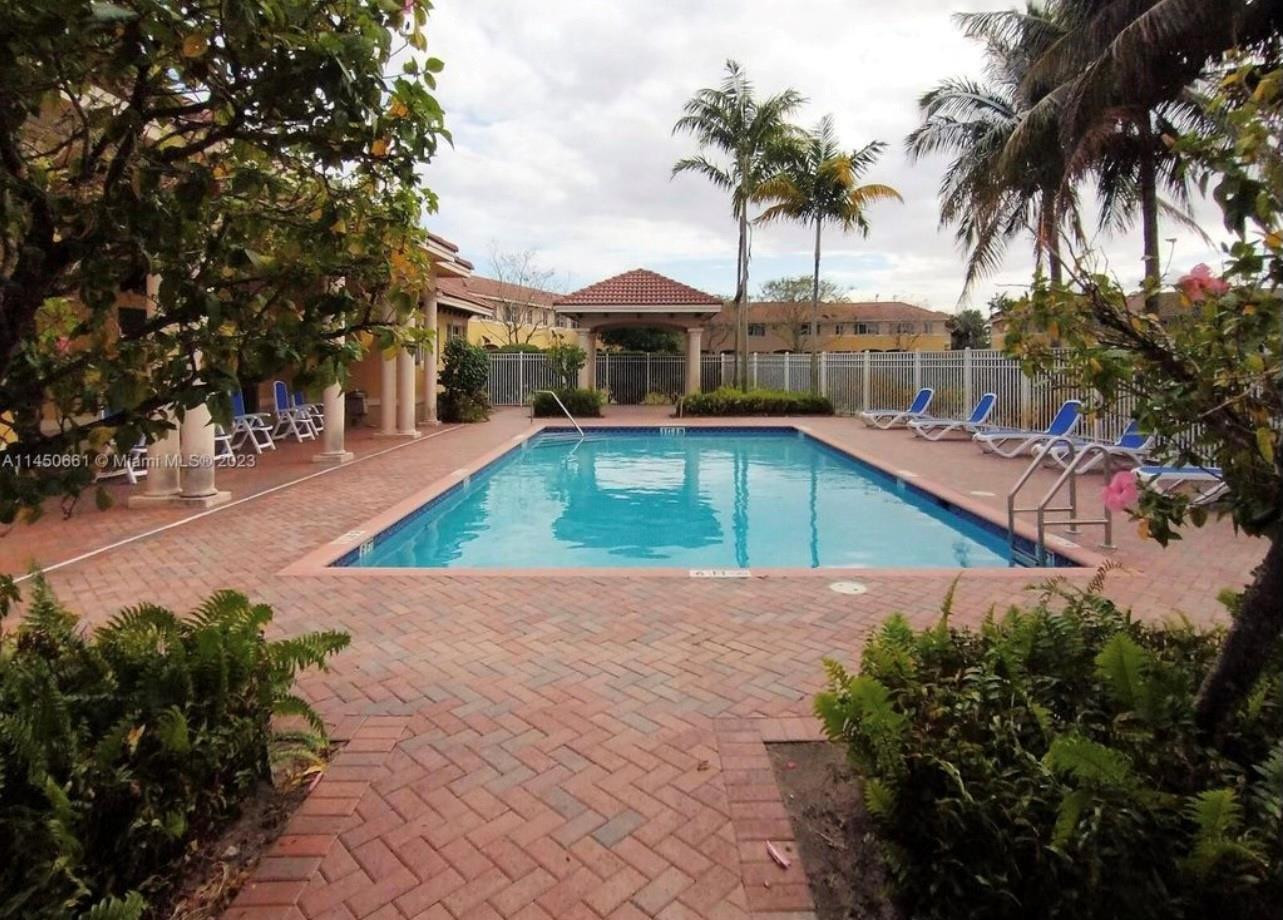 6030 Sw 19th Place Property Photo 12