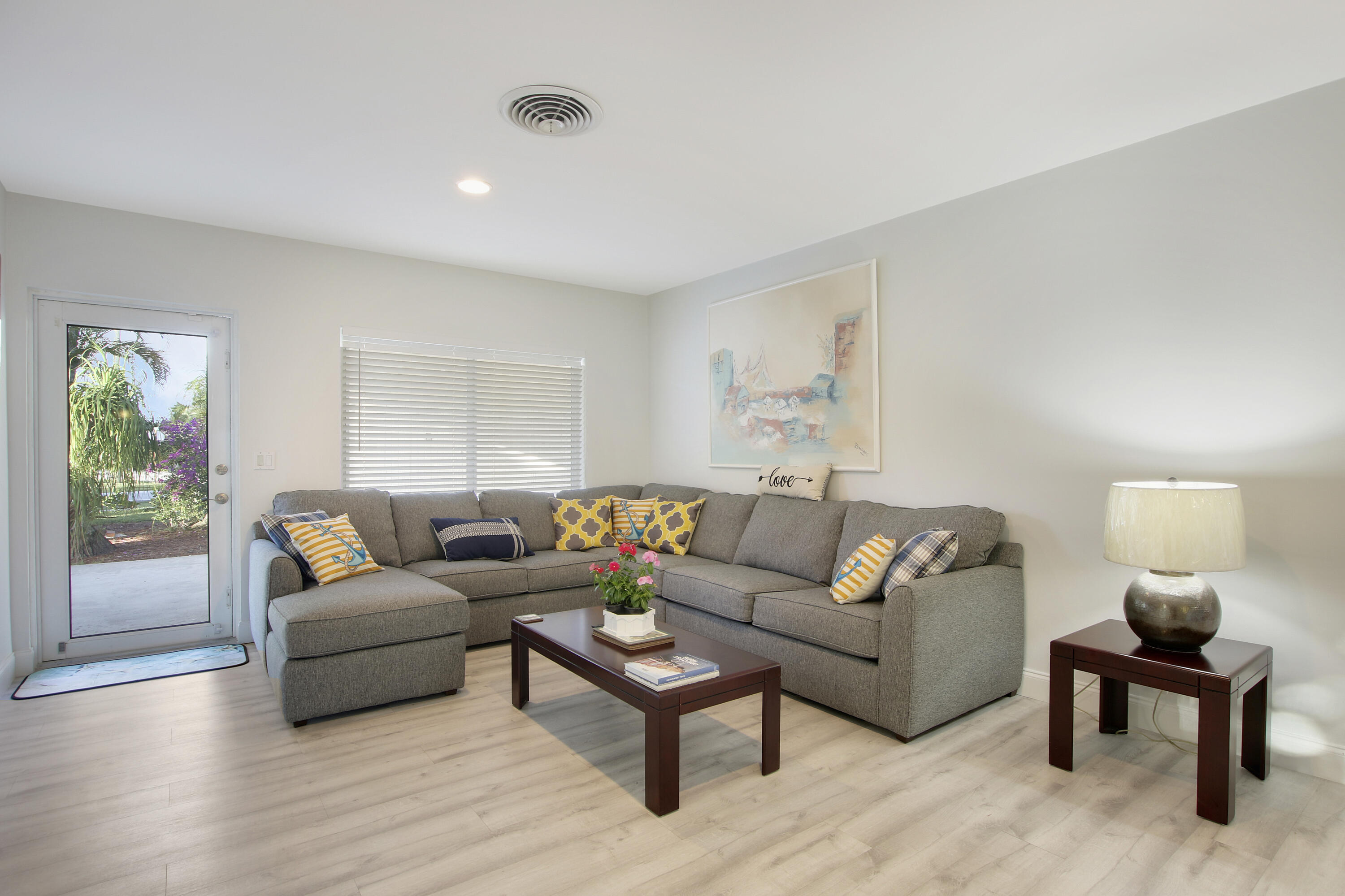 466 Tequesta Drive Property Photo 3