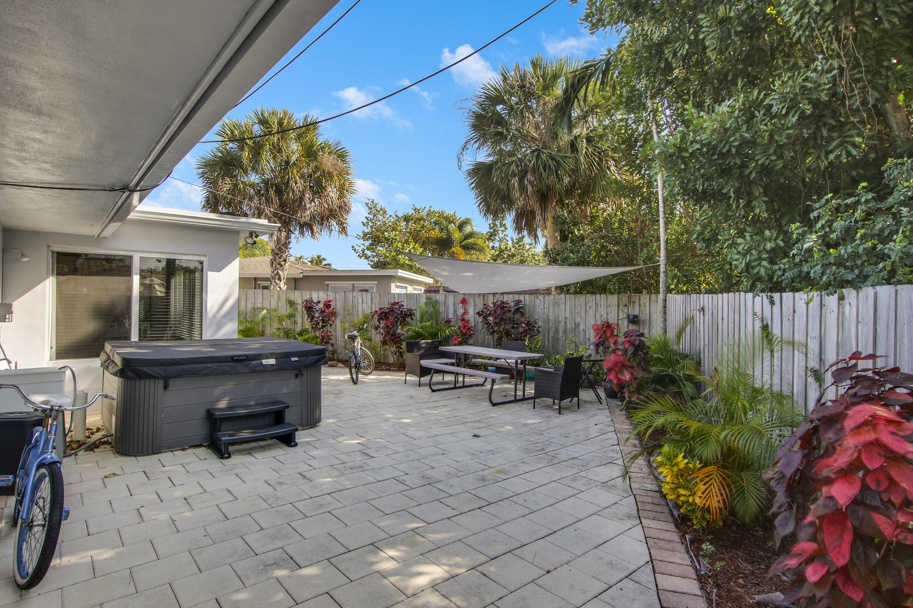 466 Tequesta Drive Property Photo 19