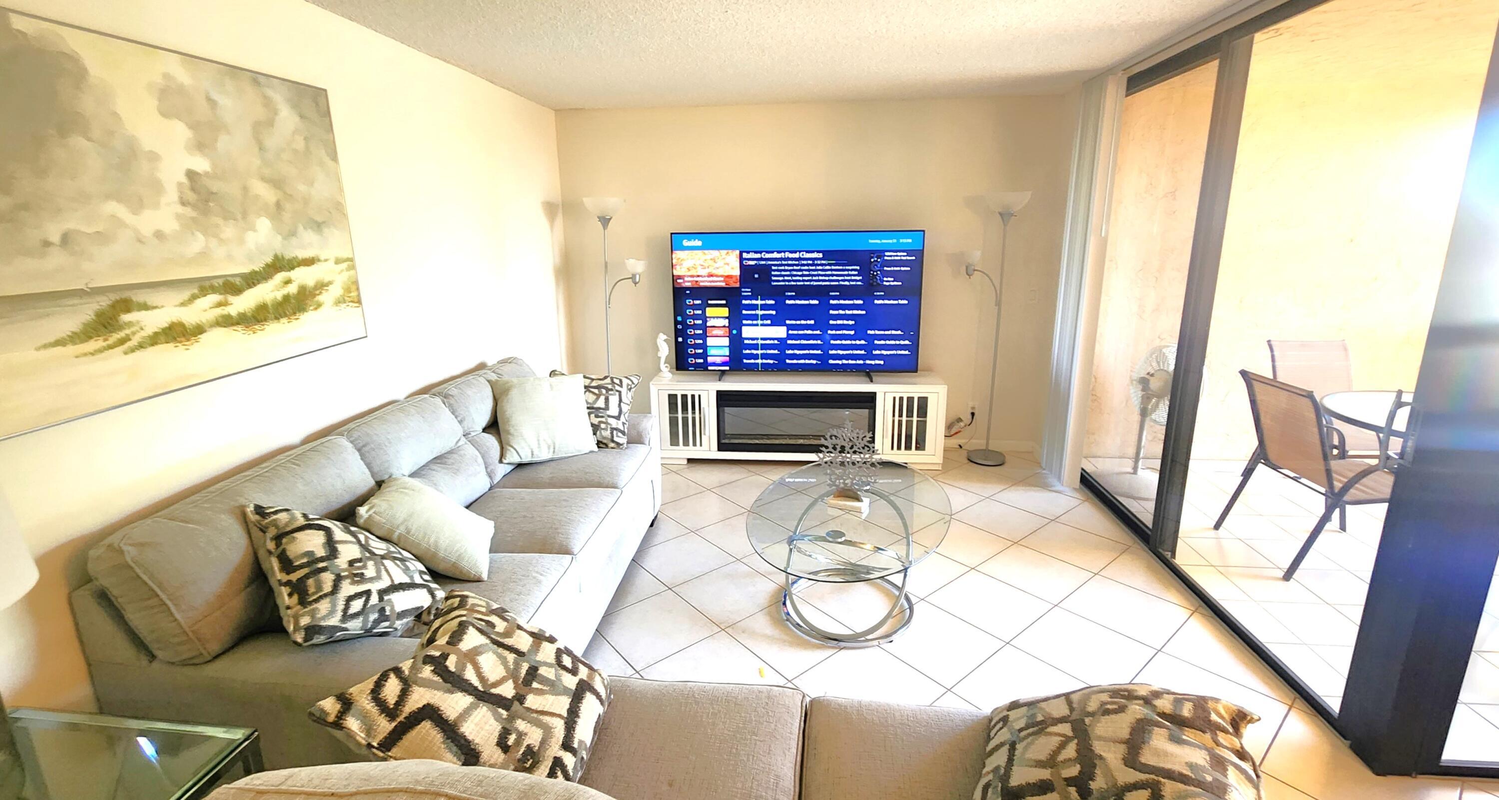 750 Egret Circle 6404 Property Photo 2