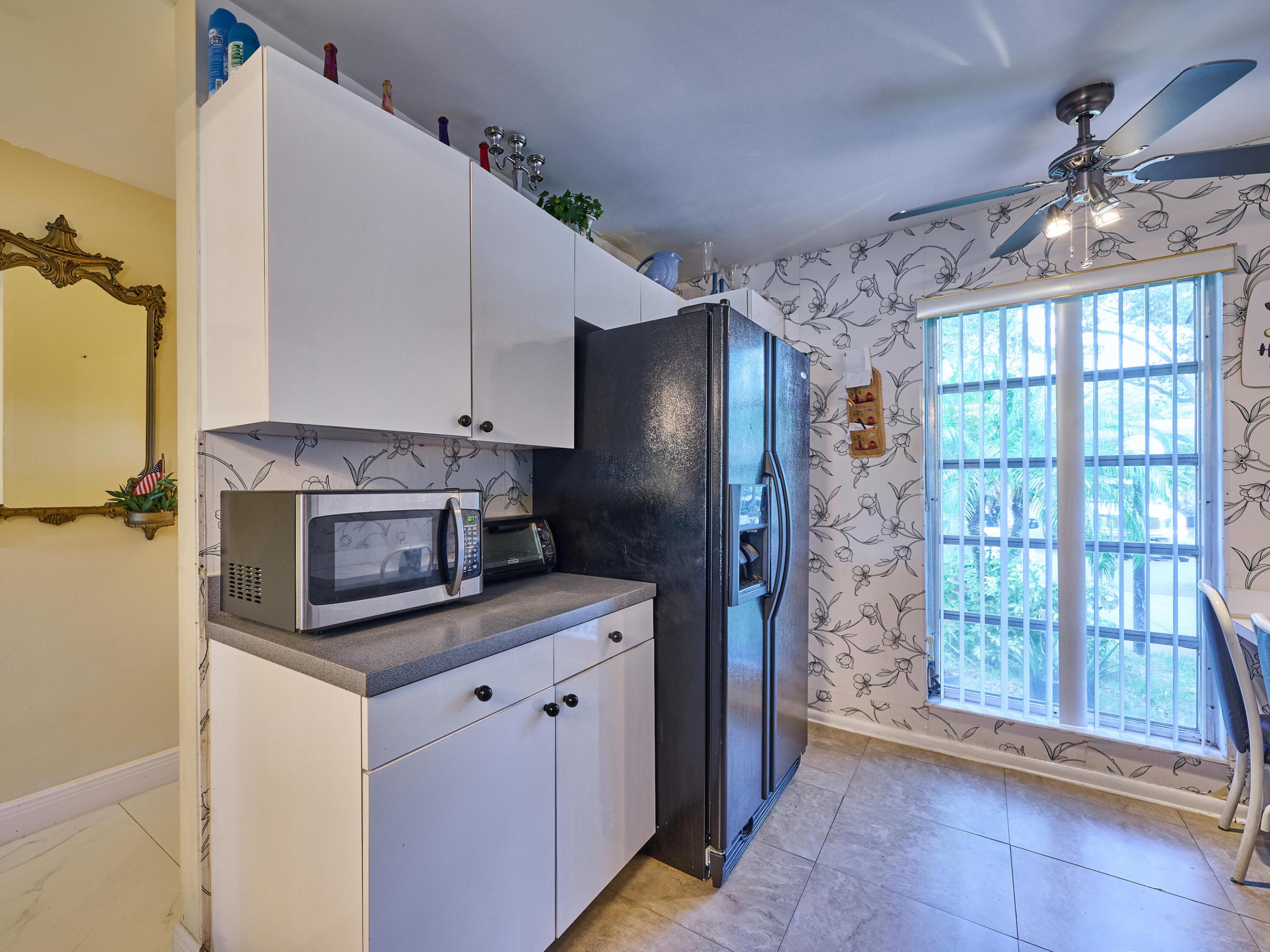 7708 Margate Boulevard 10-3 Property Photo 11