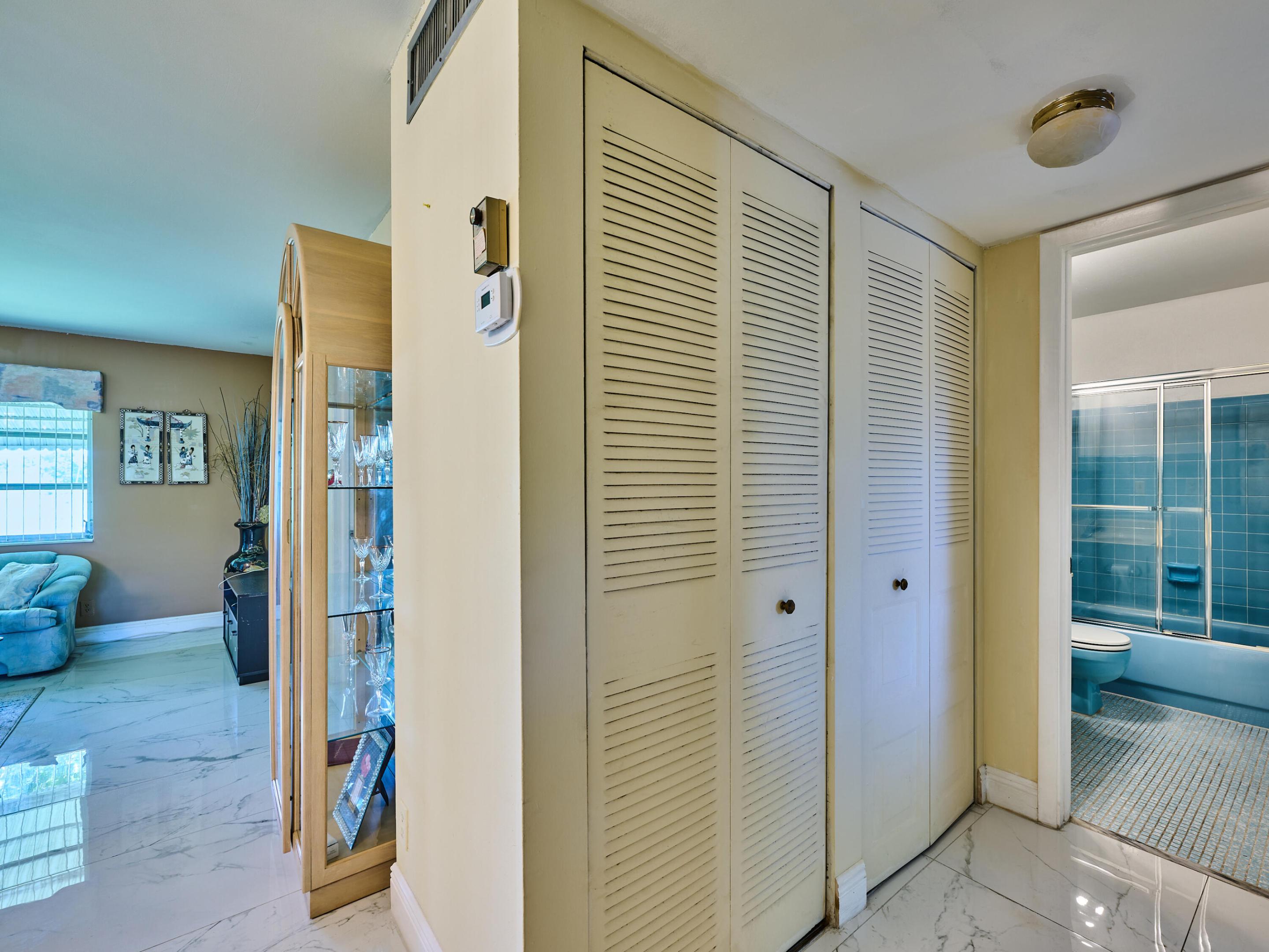 7708 Margate Boulevard 10-3 Property Photo 16