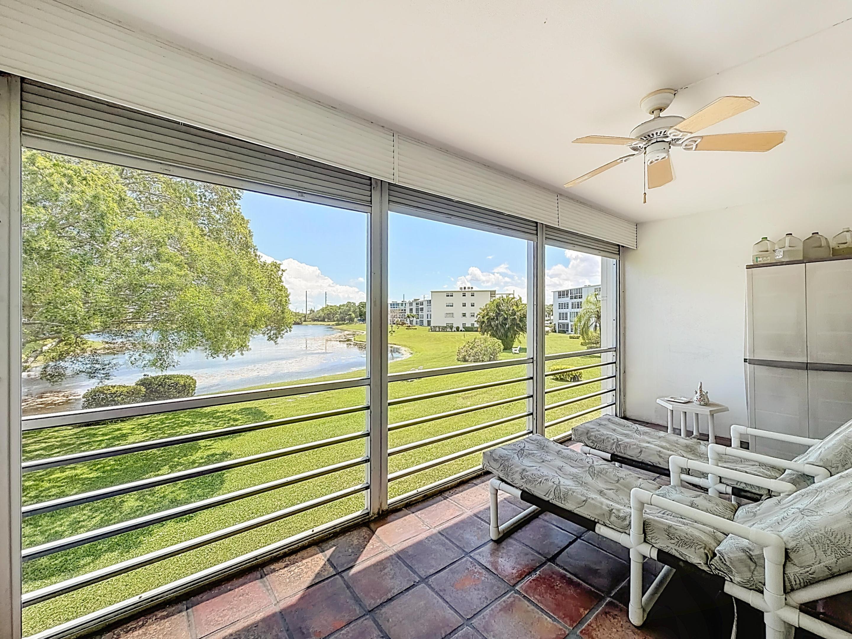 2114 Oakridge V Property Photo 19