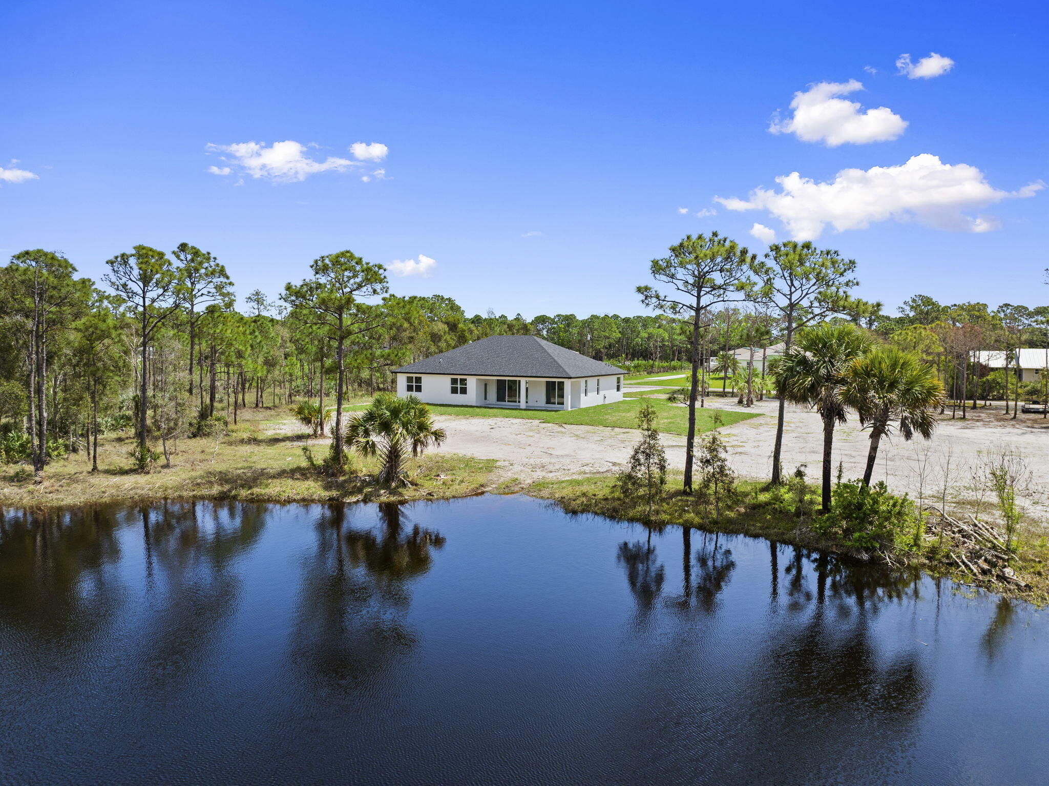2565 Dyer Road Property Photo 7
