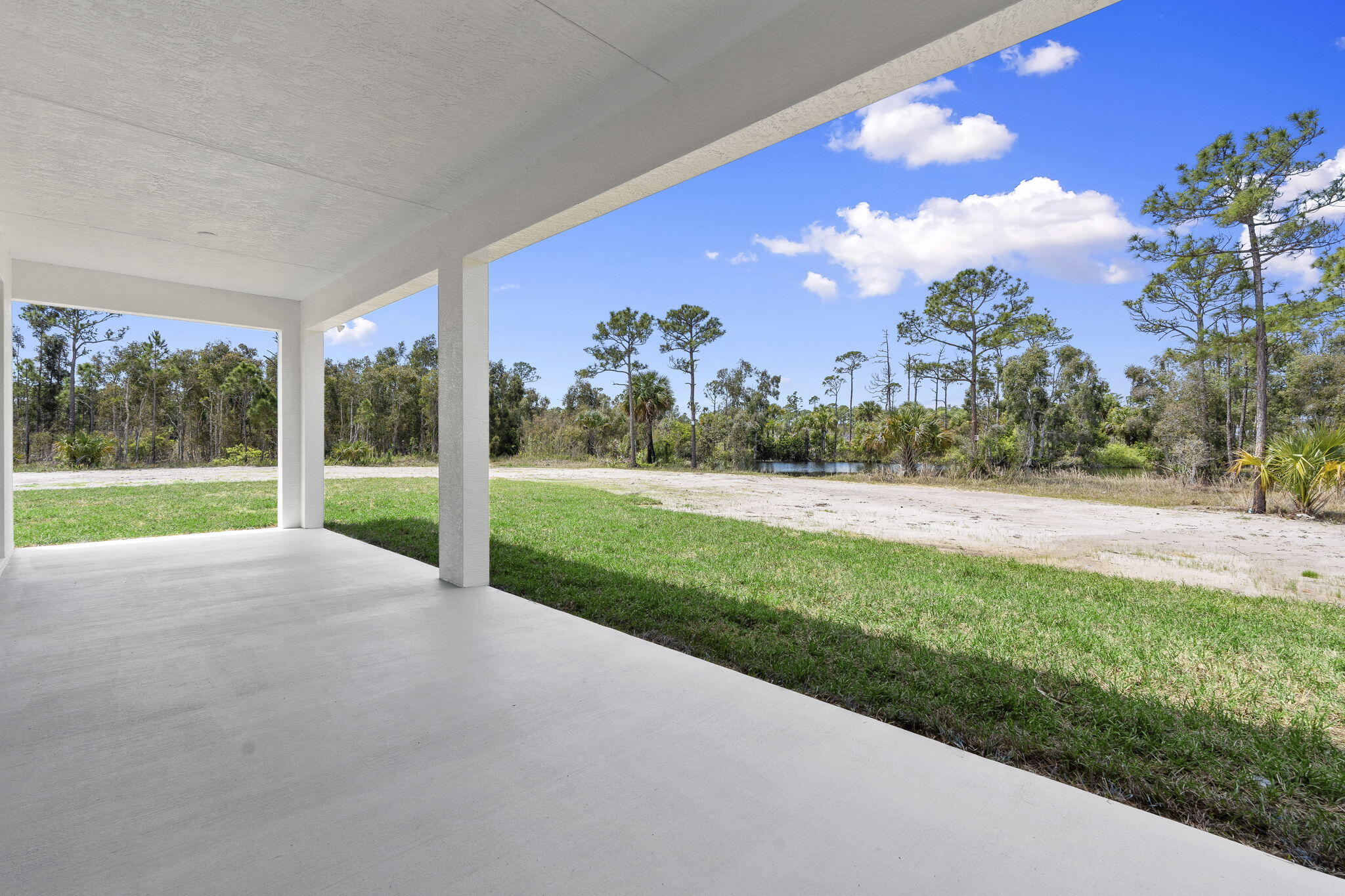 2565 Dyer Road Property Photo 15