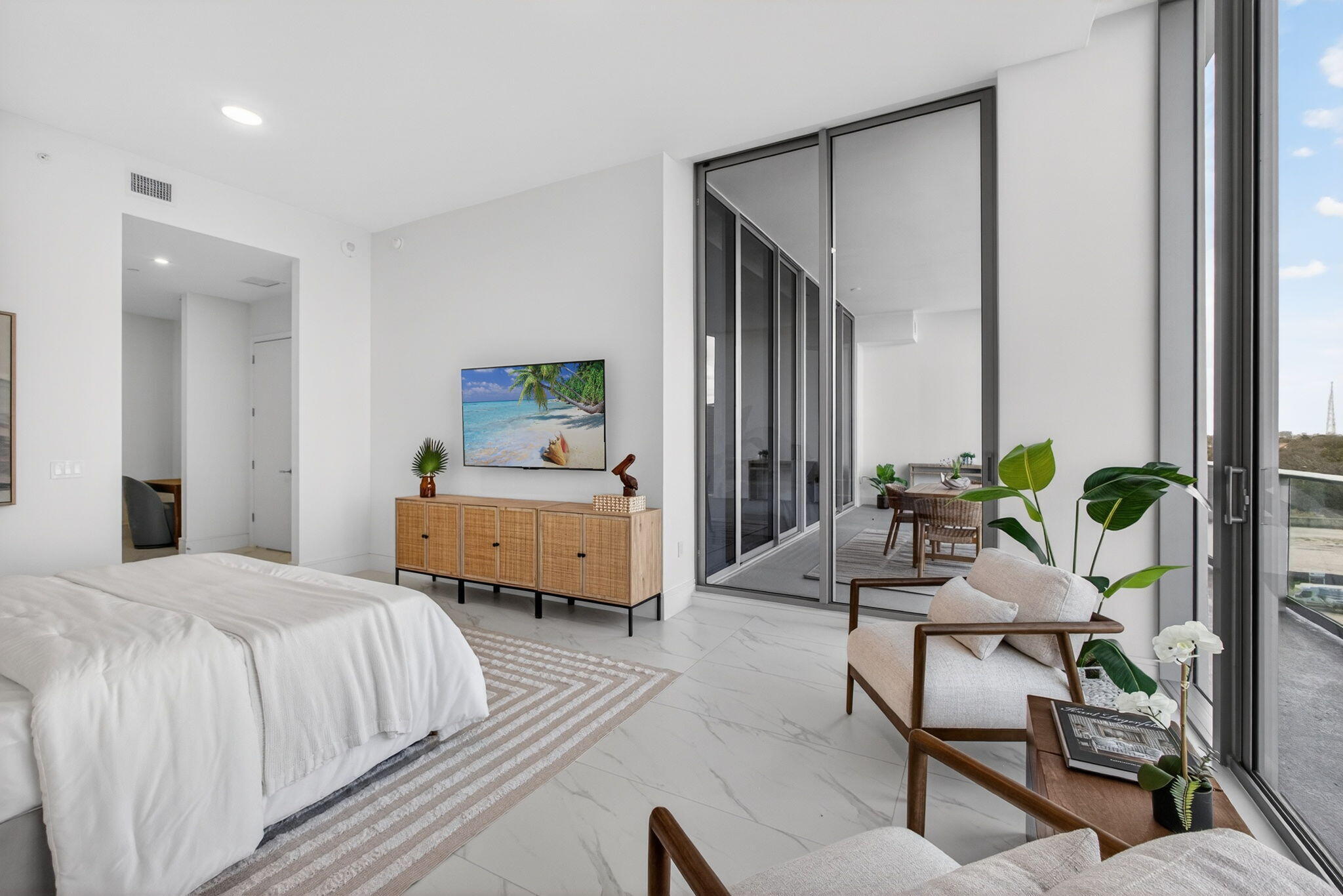 220 Lake Shore Drive 609 Property Photo 32