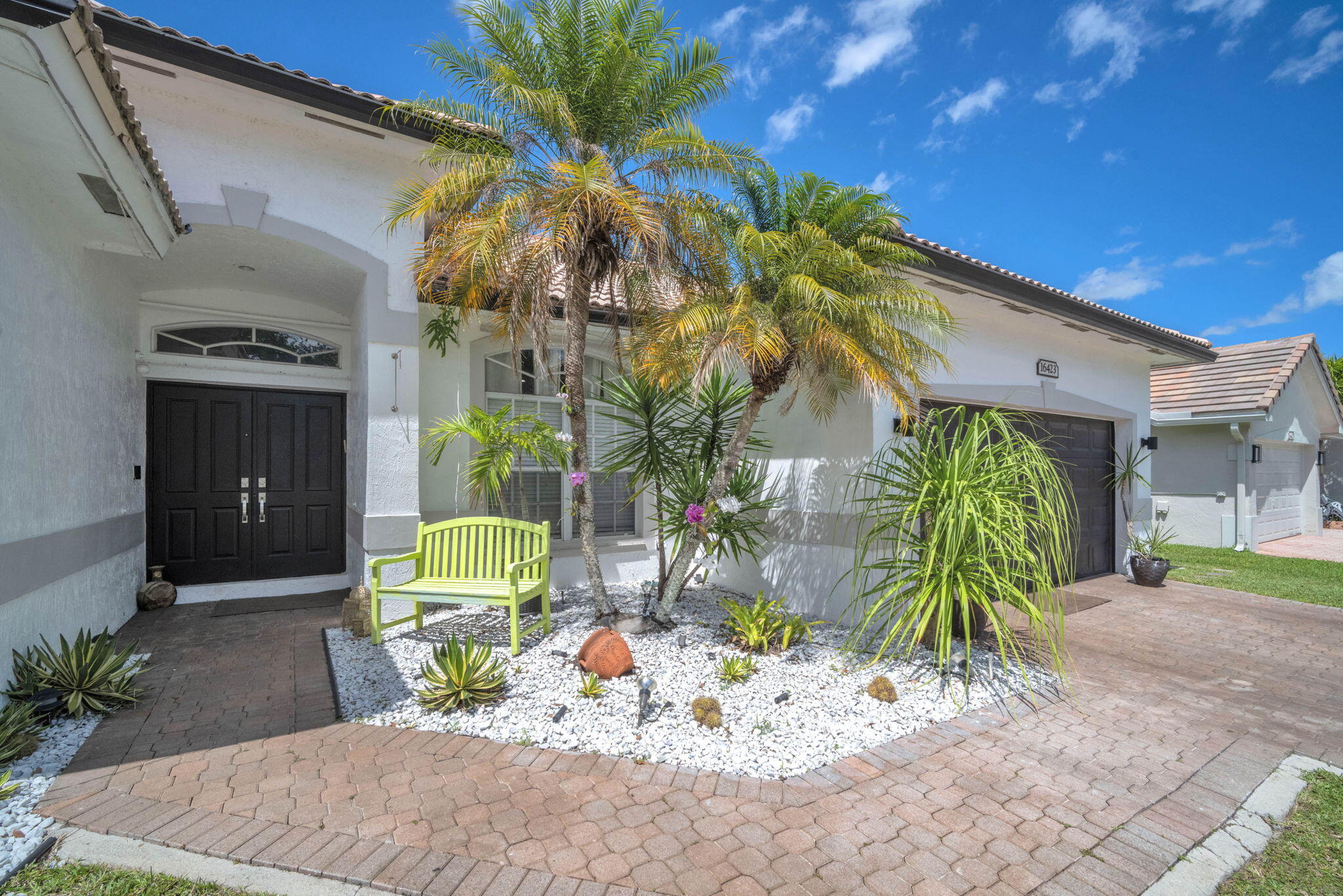 16423 Segovia Circle S Property Photo 2