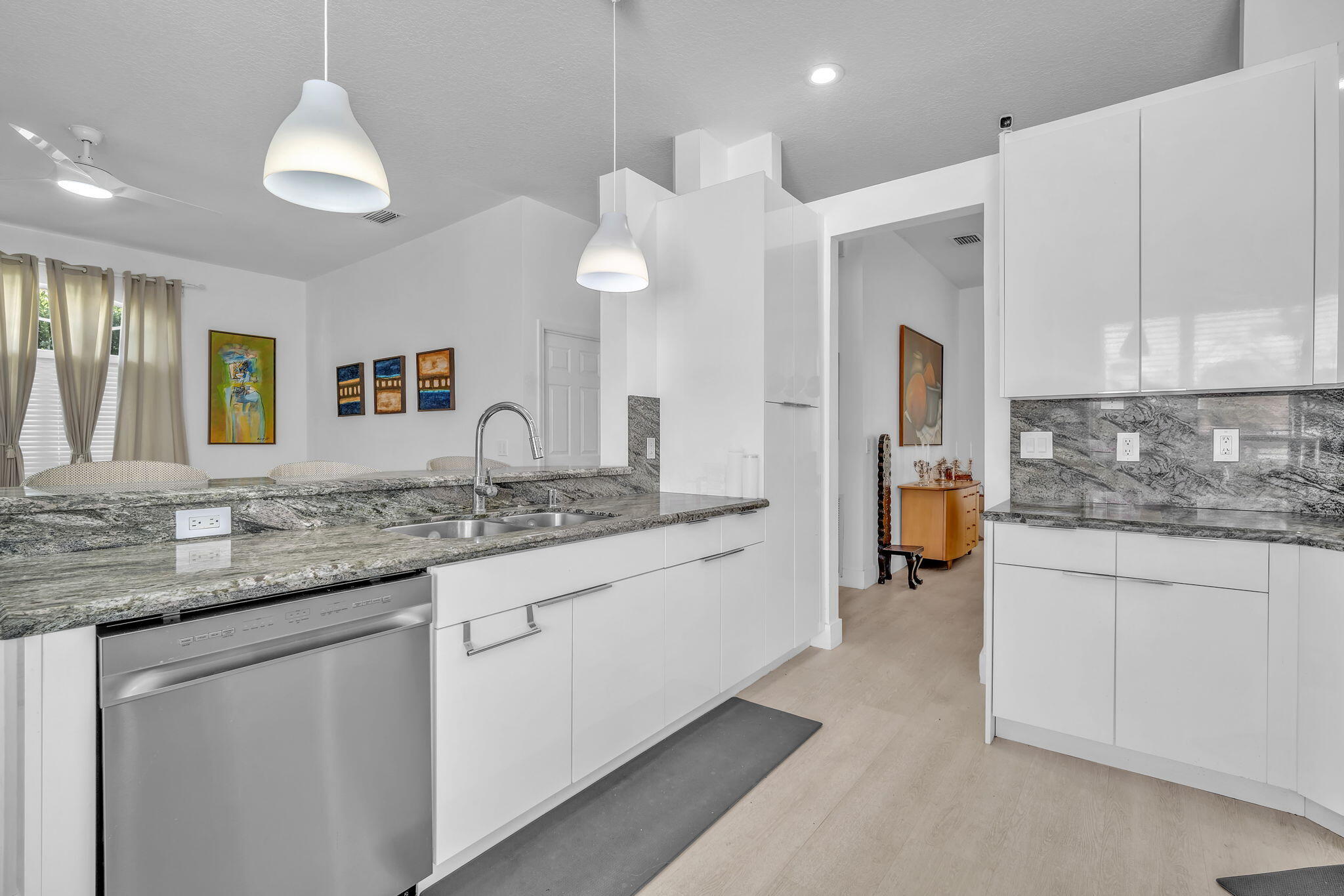 16423 Segovia Circle S Property Photo 25