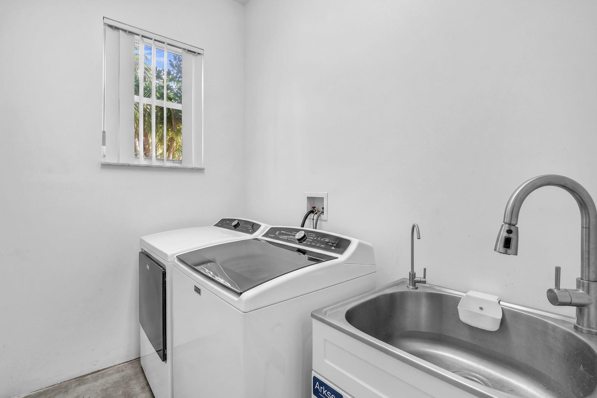 16423 Segovia Circle S Property Photo 48