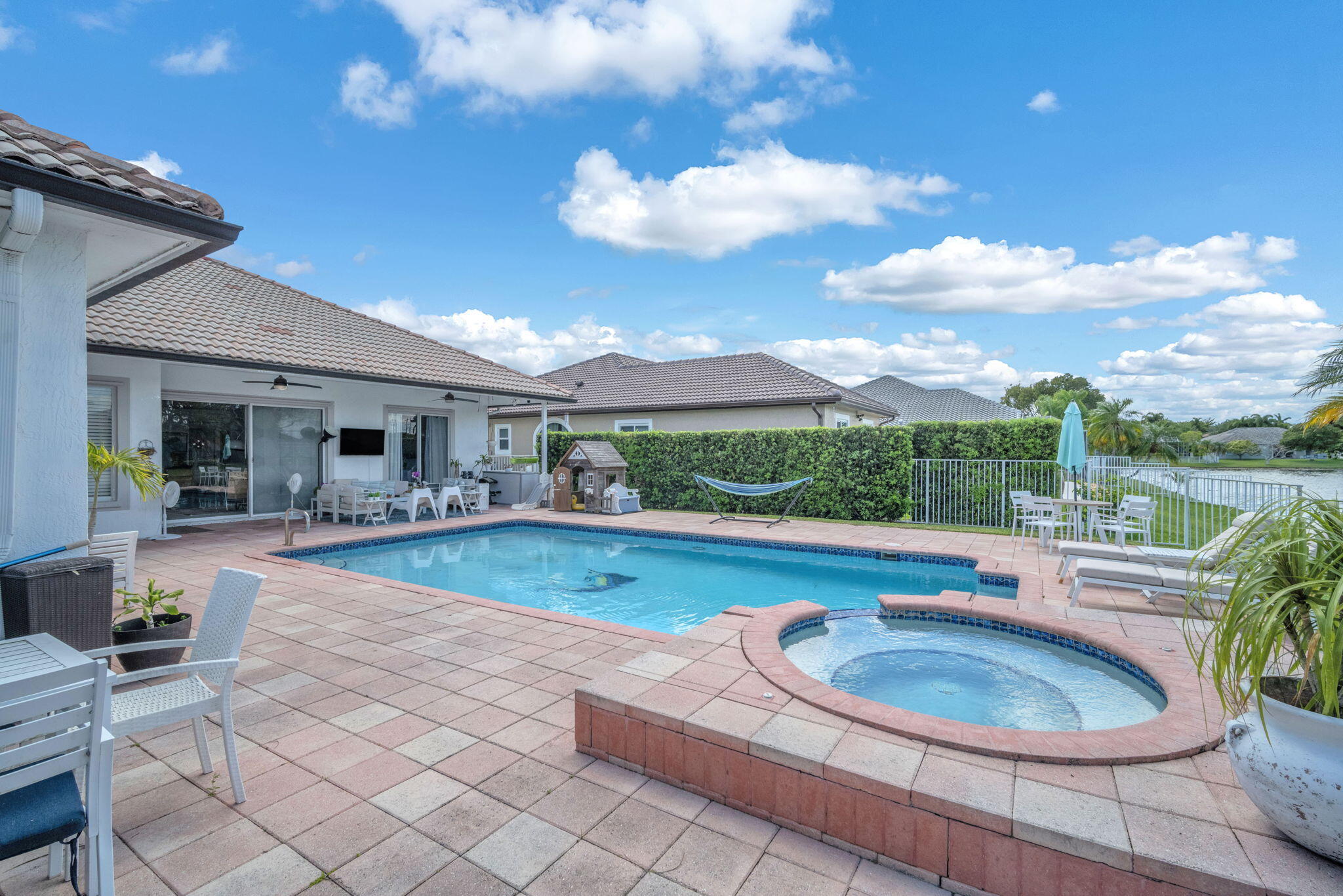 16423 Segovia Circle S Property Photo 67