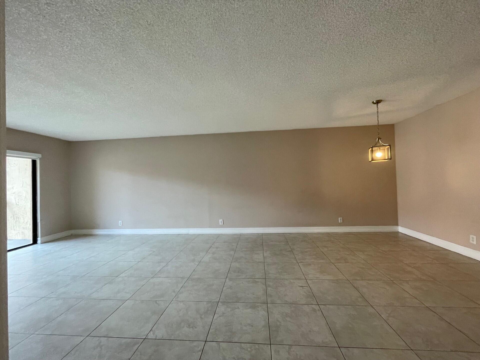 158 Lakeview Drive 202 Property Photo 8