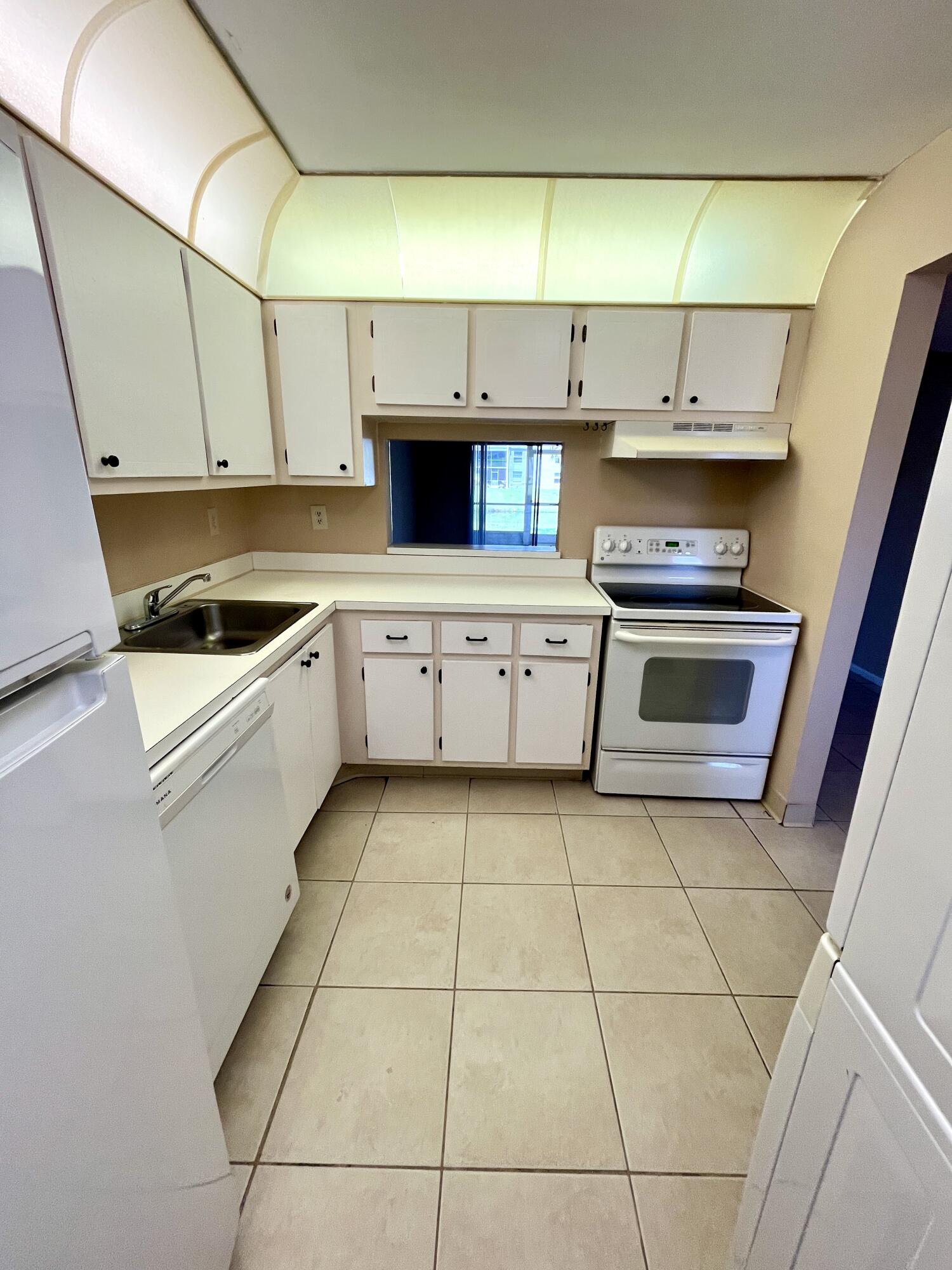 2500 Fiore Way 1110 Property Photo 2