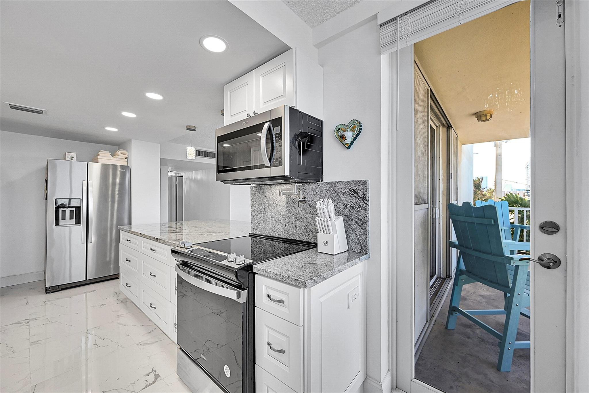 1401 S Ocean Drive 304 Property Photo 14