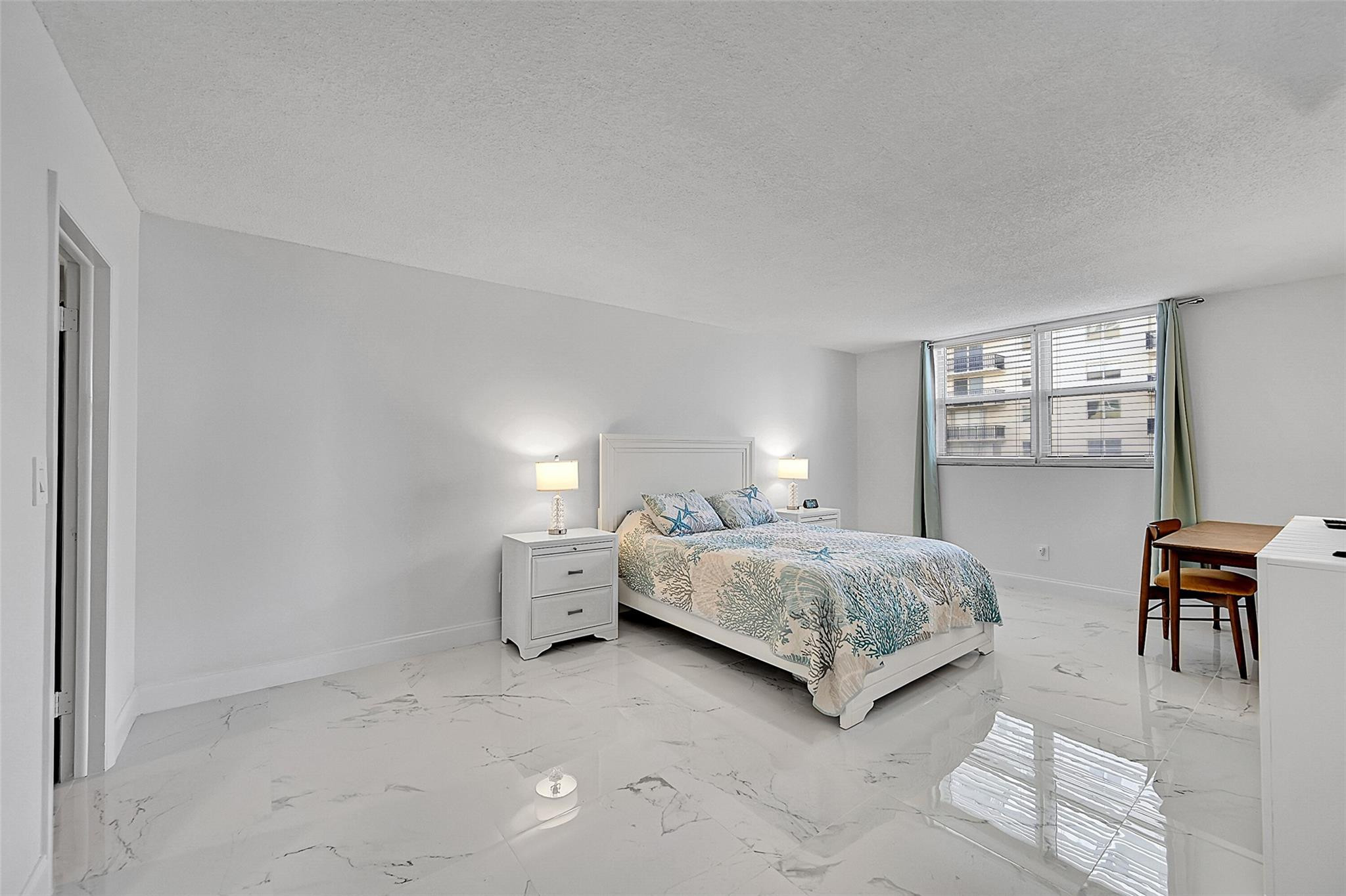 1401 S Ocean Drive 304 Property Photo 15