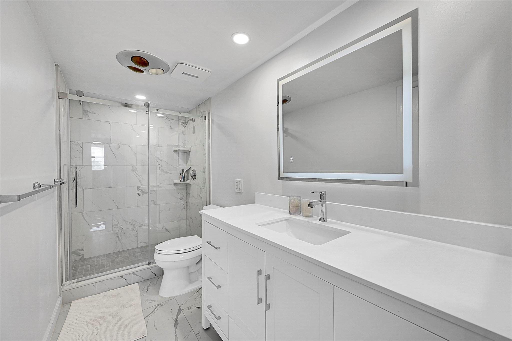 1401 S Ocean Drive 304 Property Photo 23