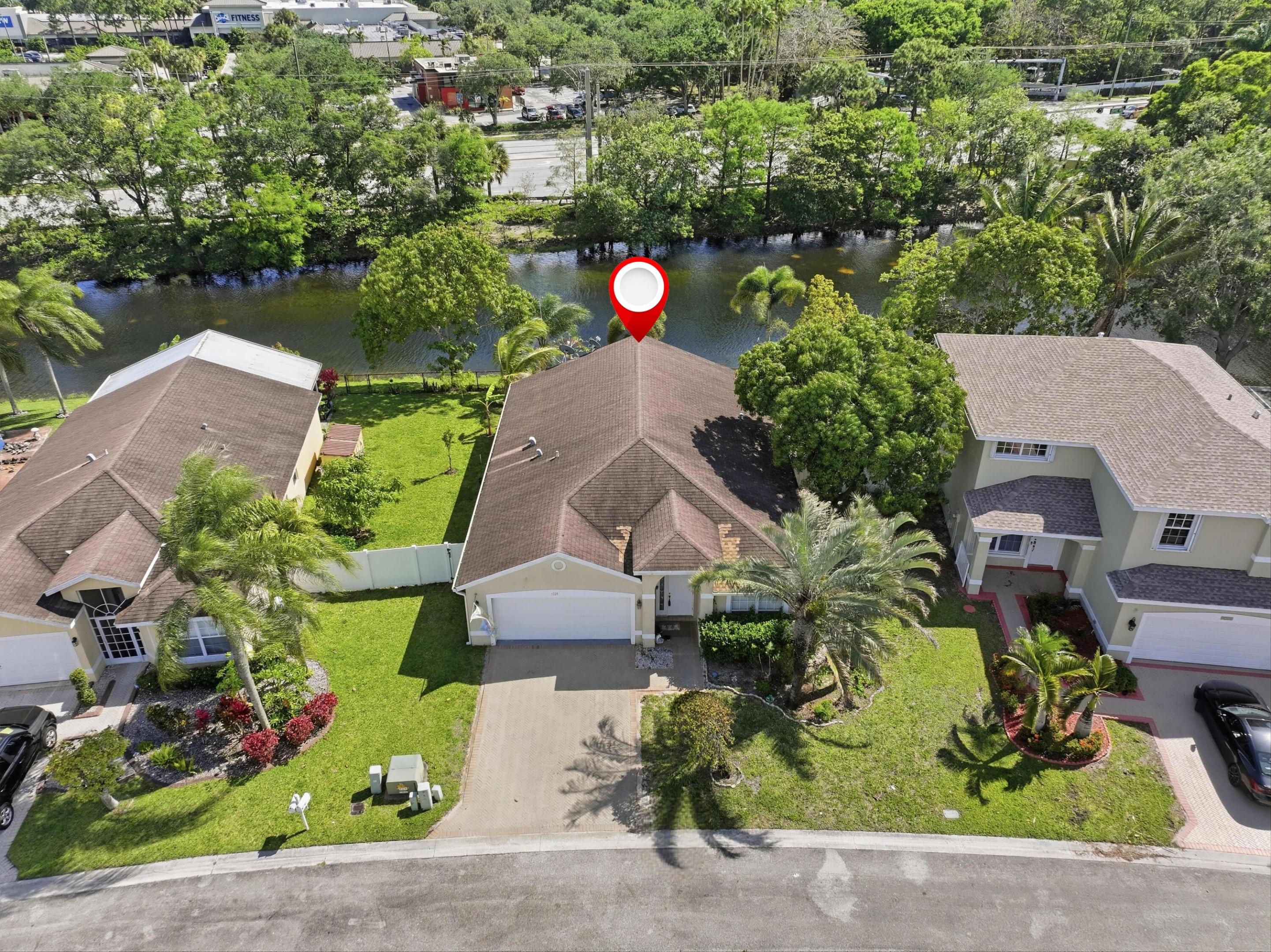 1724 Sawgrass Circle Property Photo 4