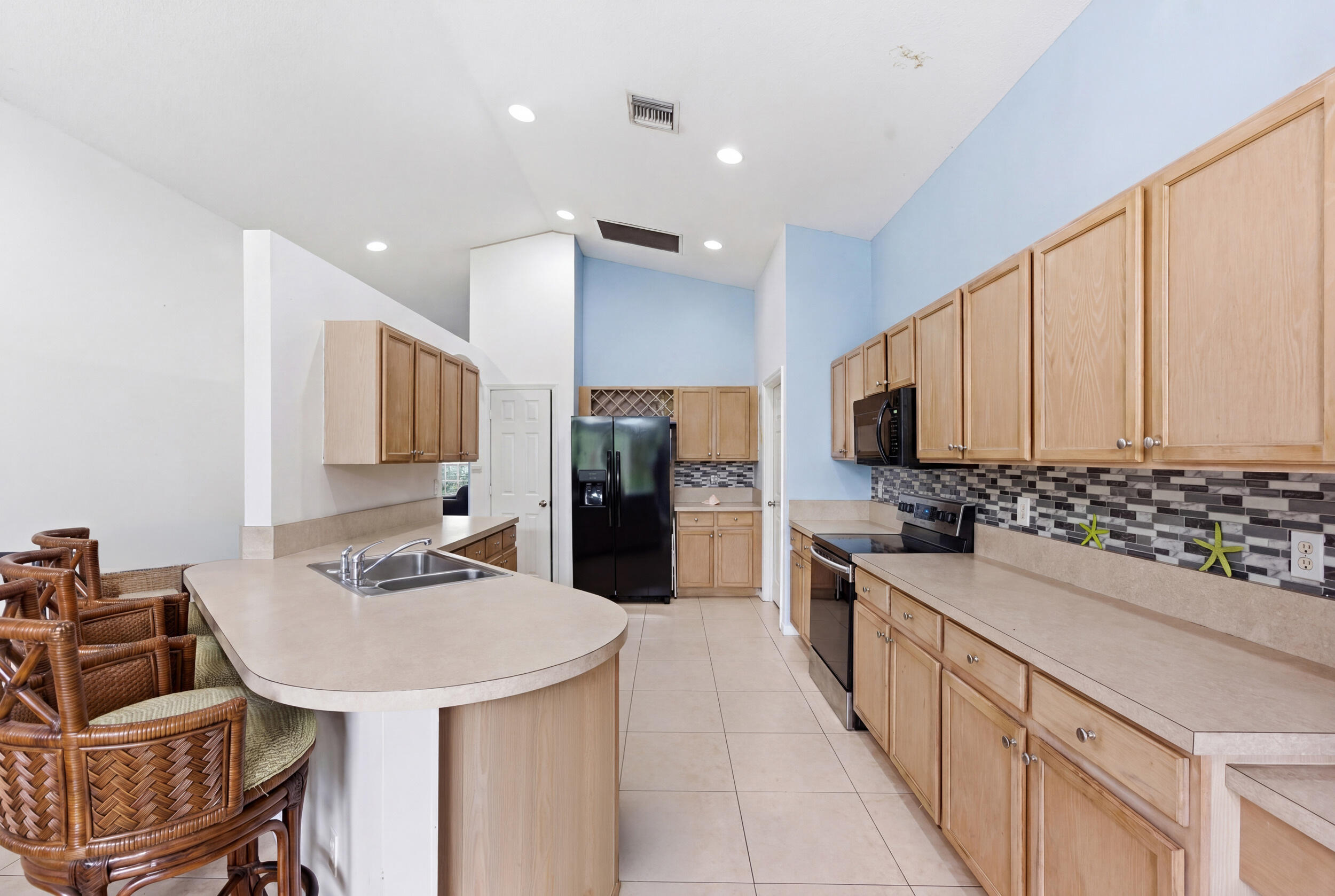 1724 Sawgrass Circle Property Photo 7
