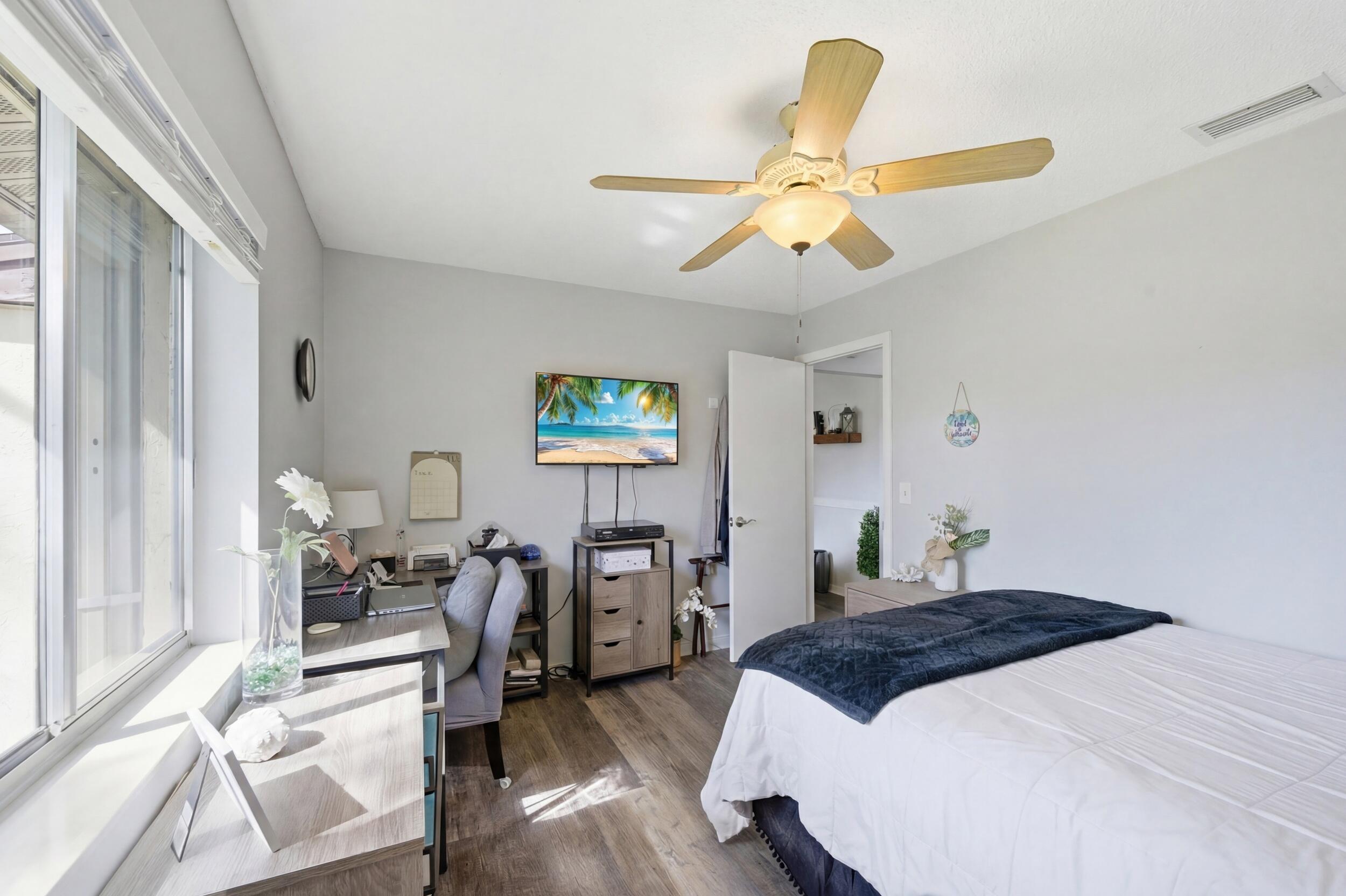 5883 La Paseos Drive D-2 Property Photo 18