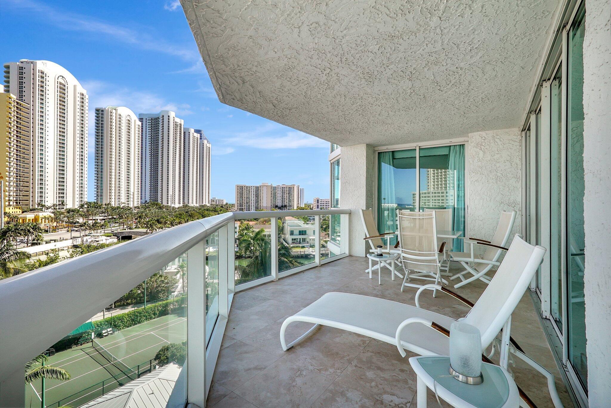 16400 Collins Avenue 641 Property Photo 32