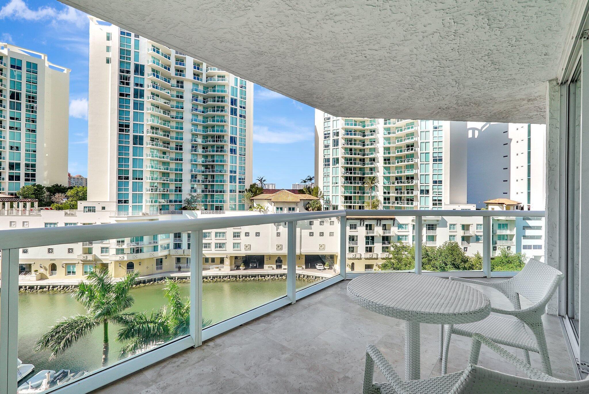 16400 Collins Avenue 641 Property Photo 37