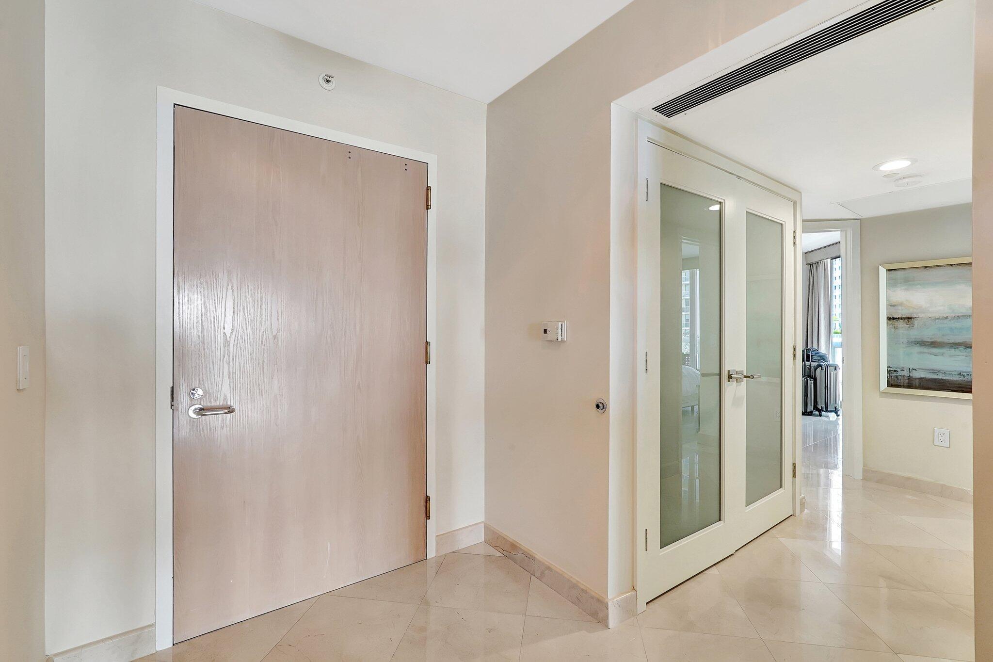 16400 Collins Avenue 641 Property Photo 60