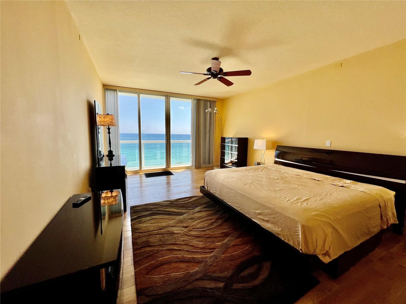 6001 N Ocean Drive 706 Property Photo 7
