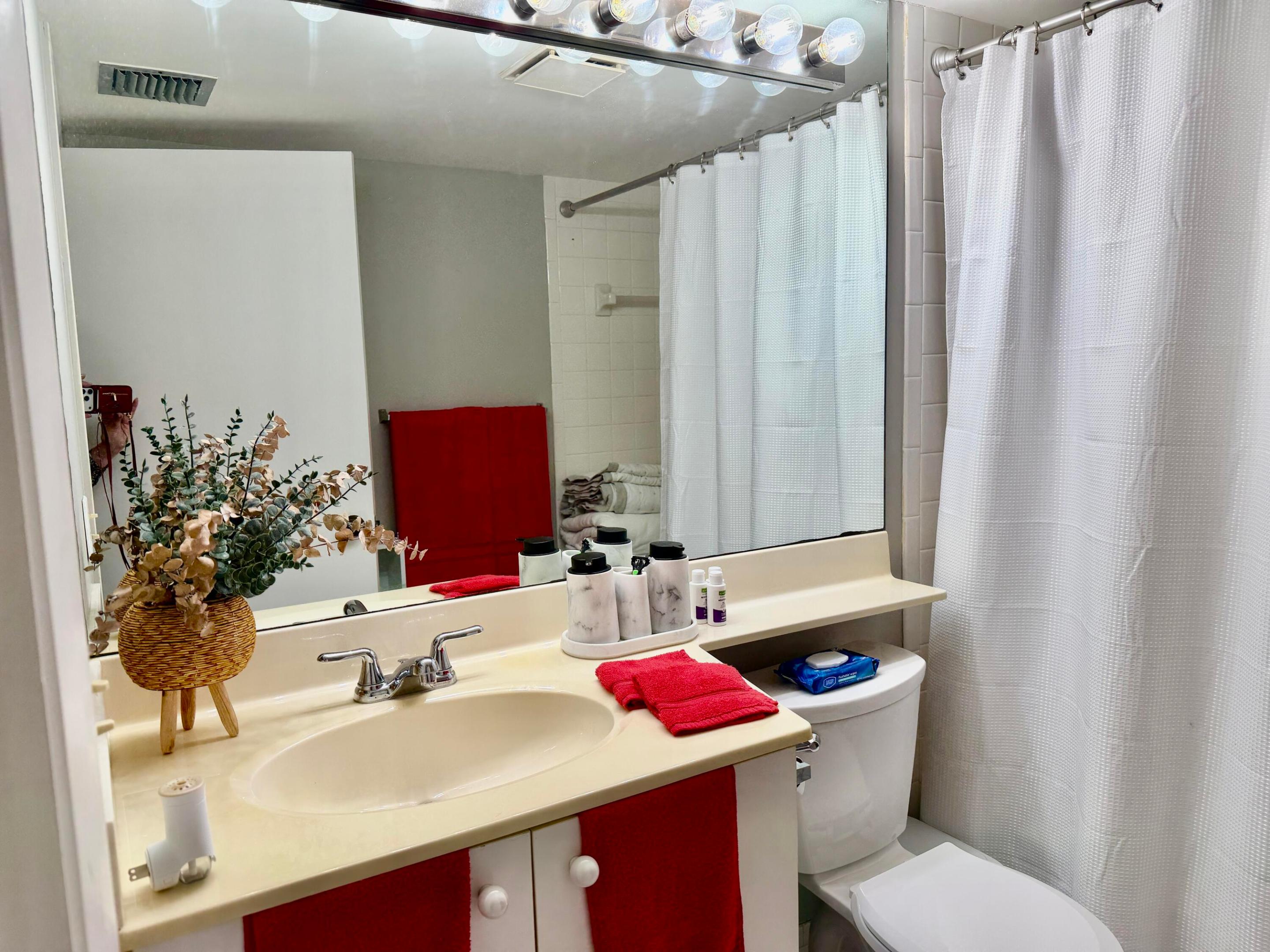 14671 Bonaire Boulevard 604 Property Photo 13