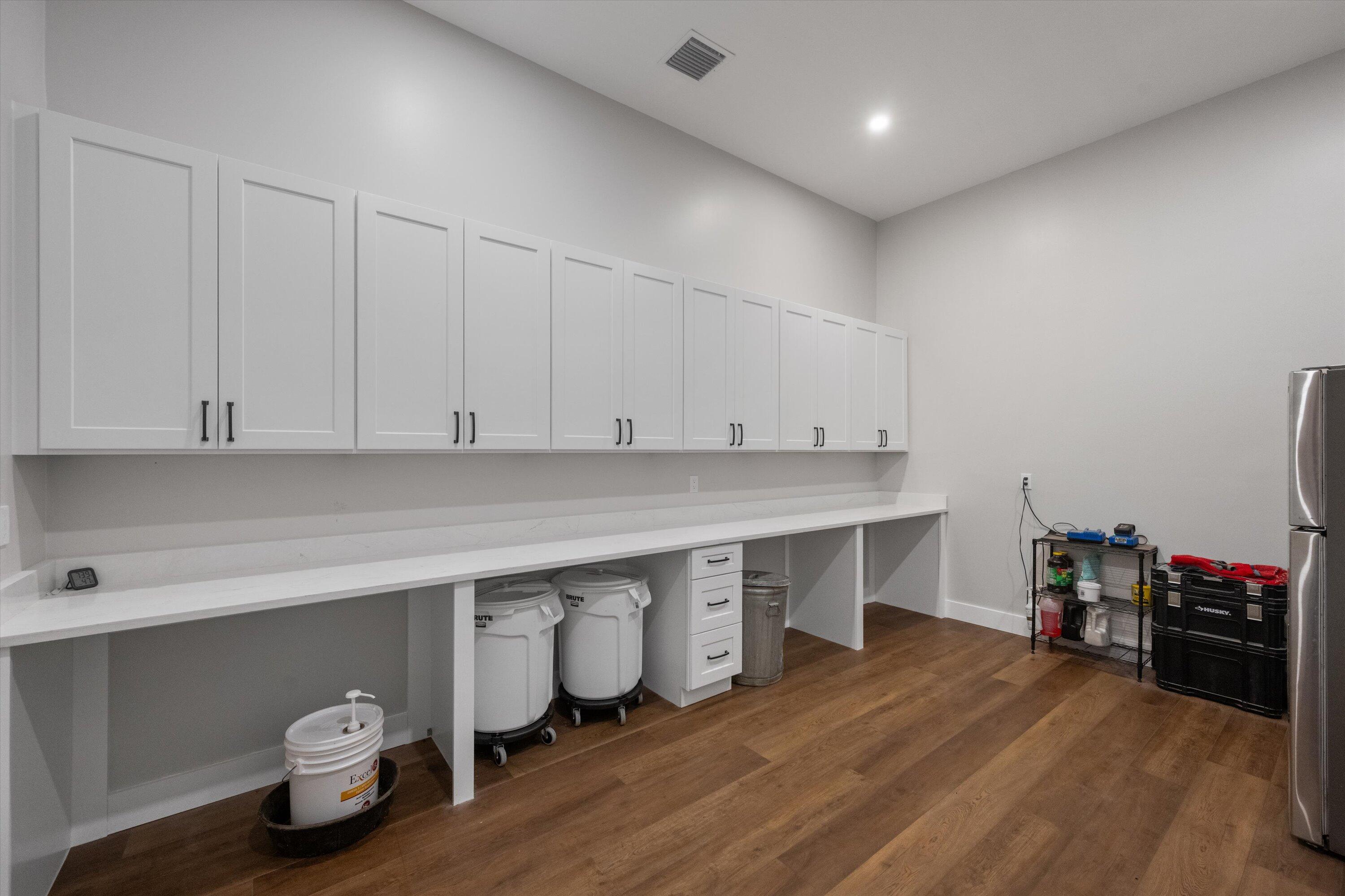16175 Deer Path Lane Property Photo 11