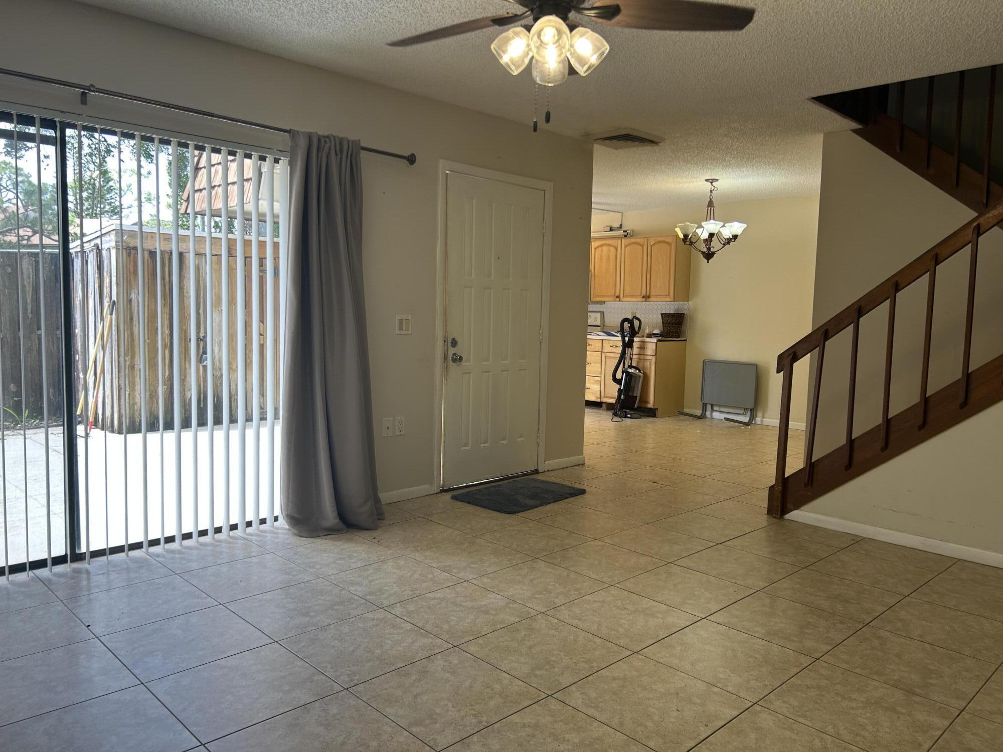 1014 10th Lane Property Photo 10