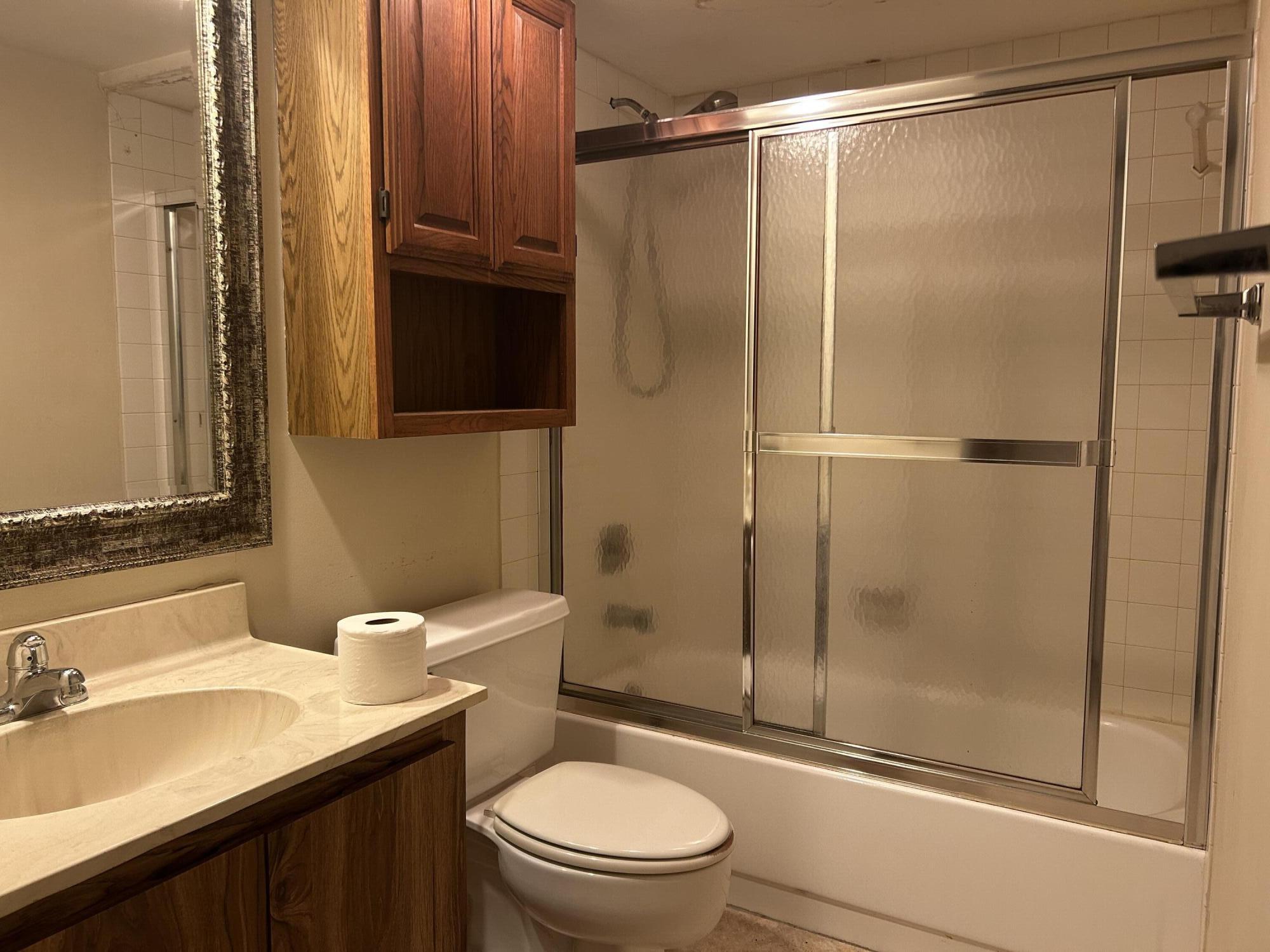 1014 10th Lane Property Photo 11