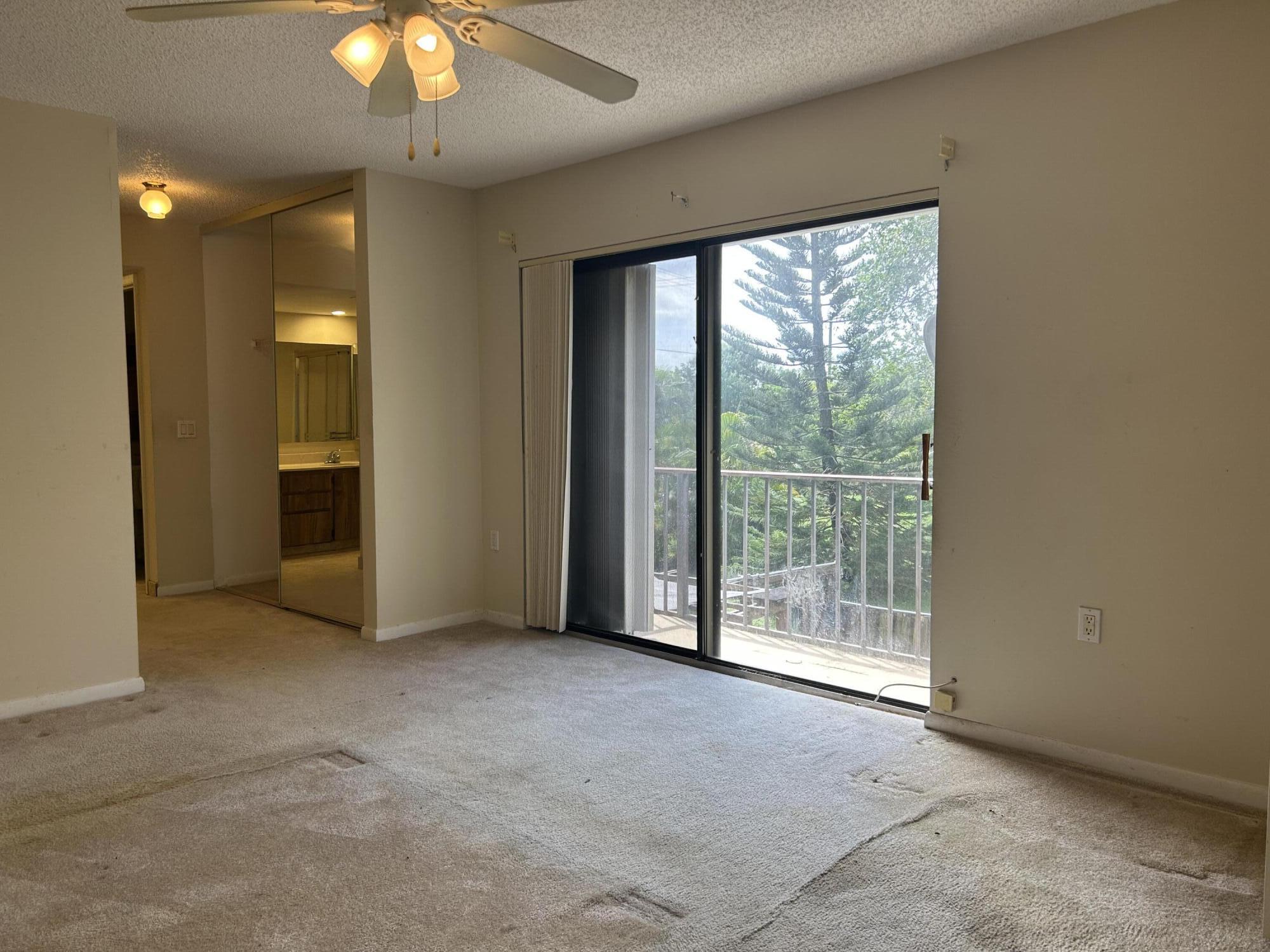 1014 10th Lane Property Photo 13