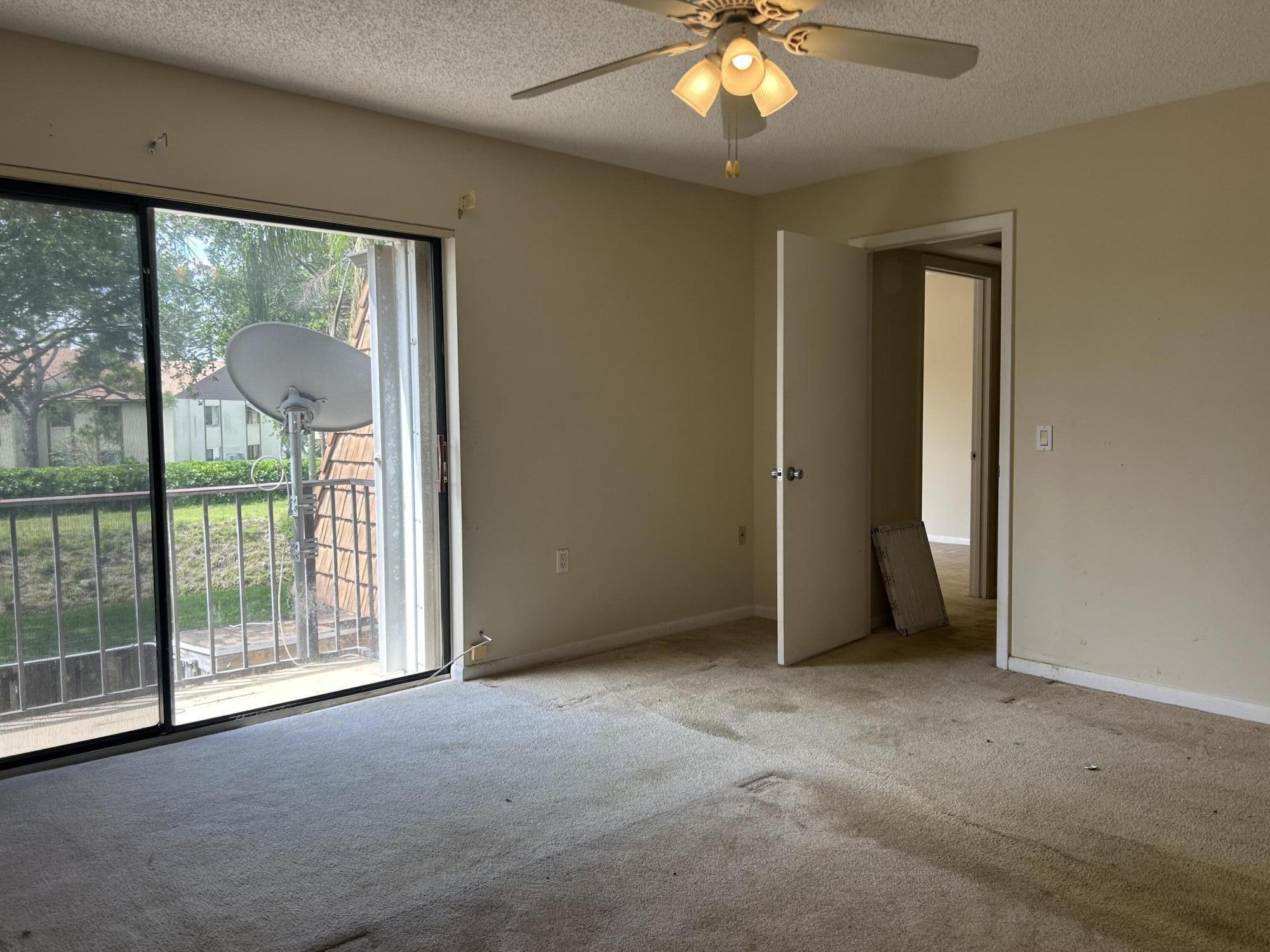 1014 10th Lane Property Photo 14