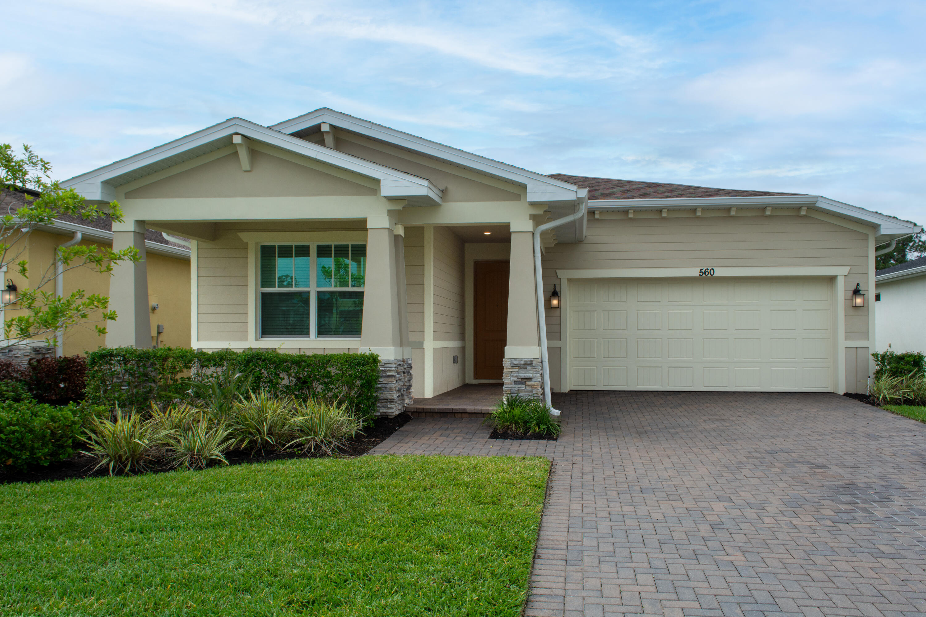 560 Veridian Circle Nw Property Photo 1
