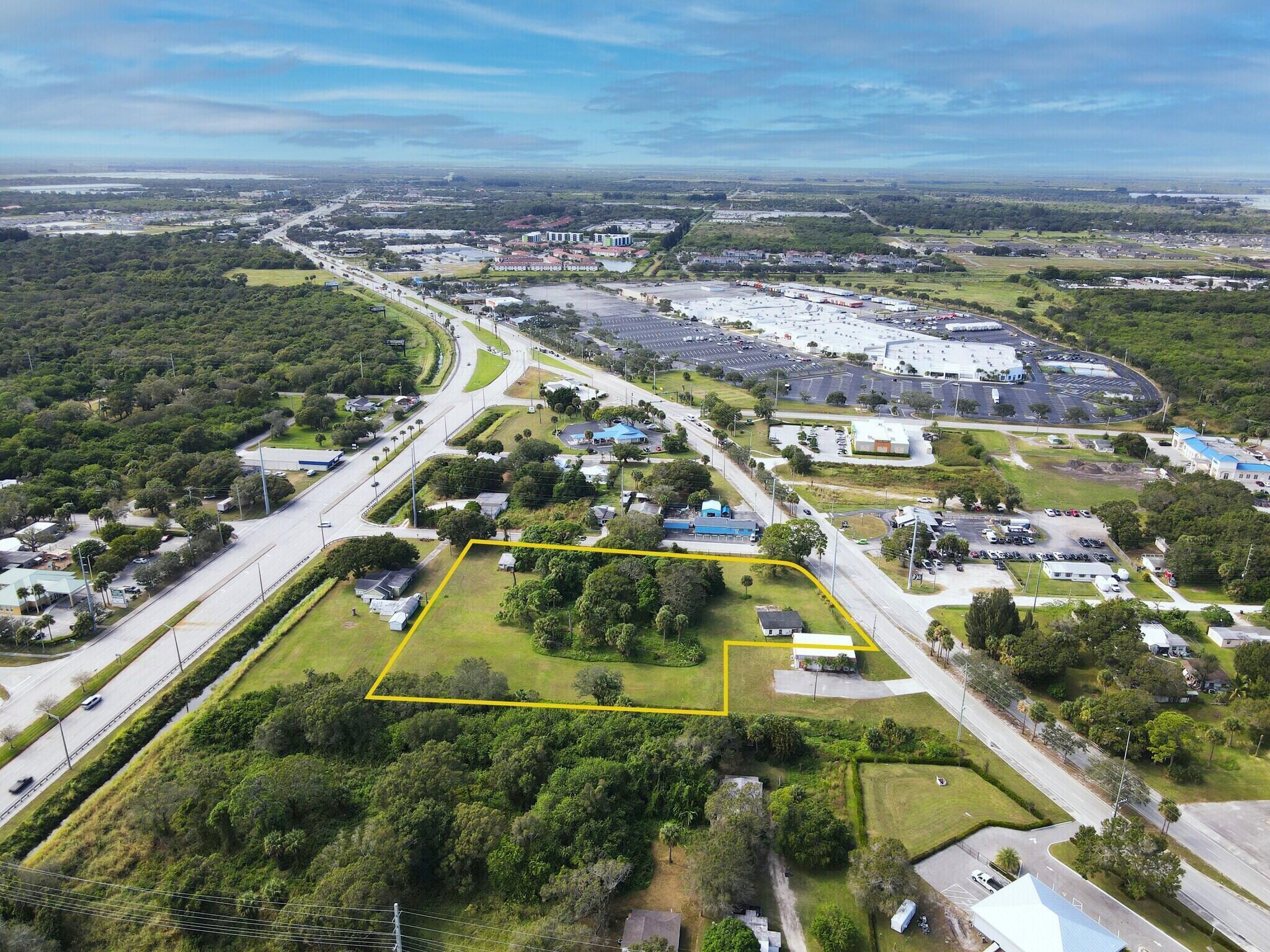 3805 Okeechobee Road Property Photo 9