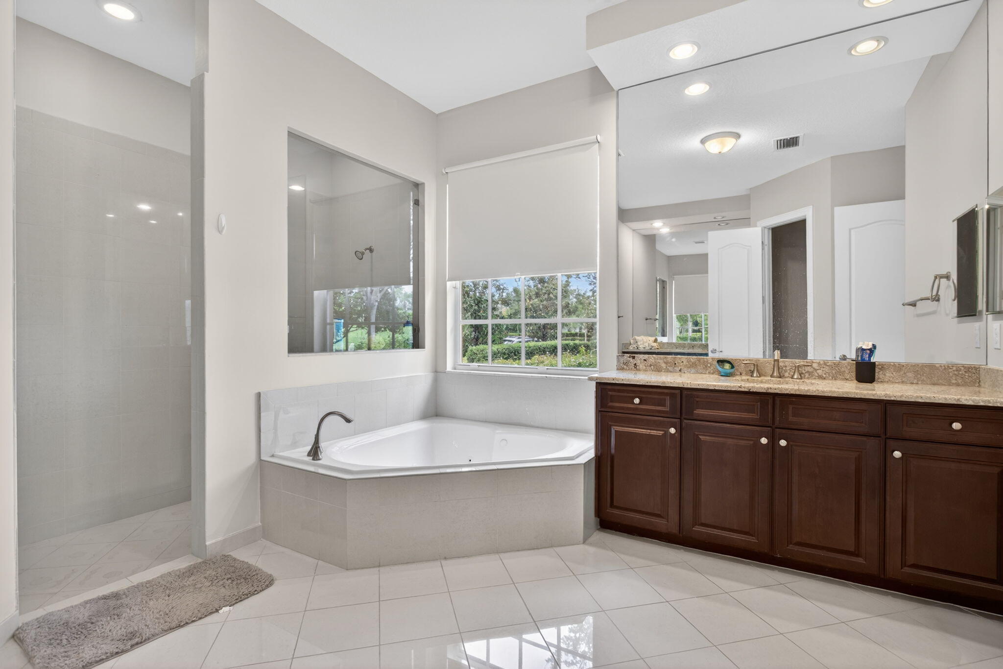 8850 Miralago Way Property Photo 21