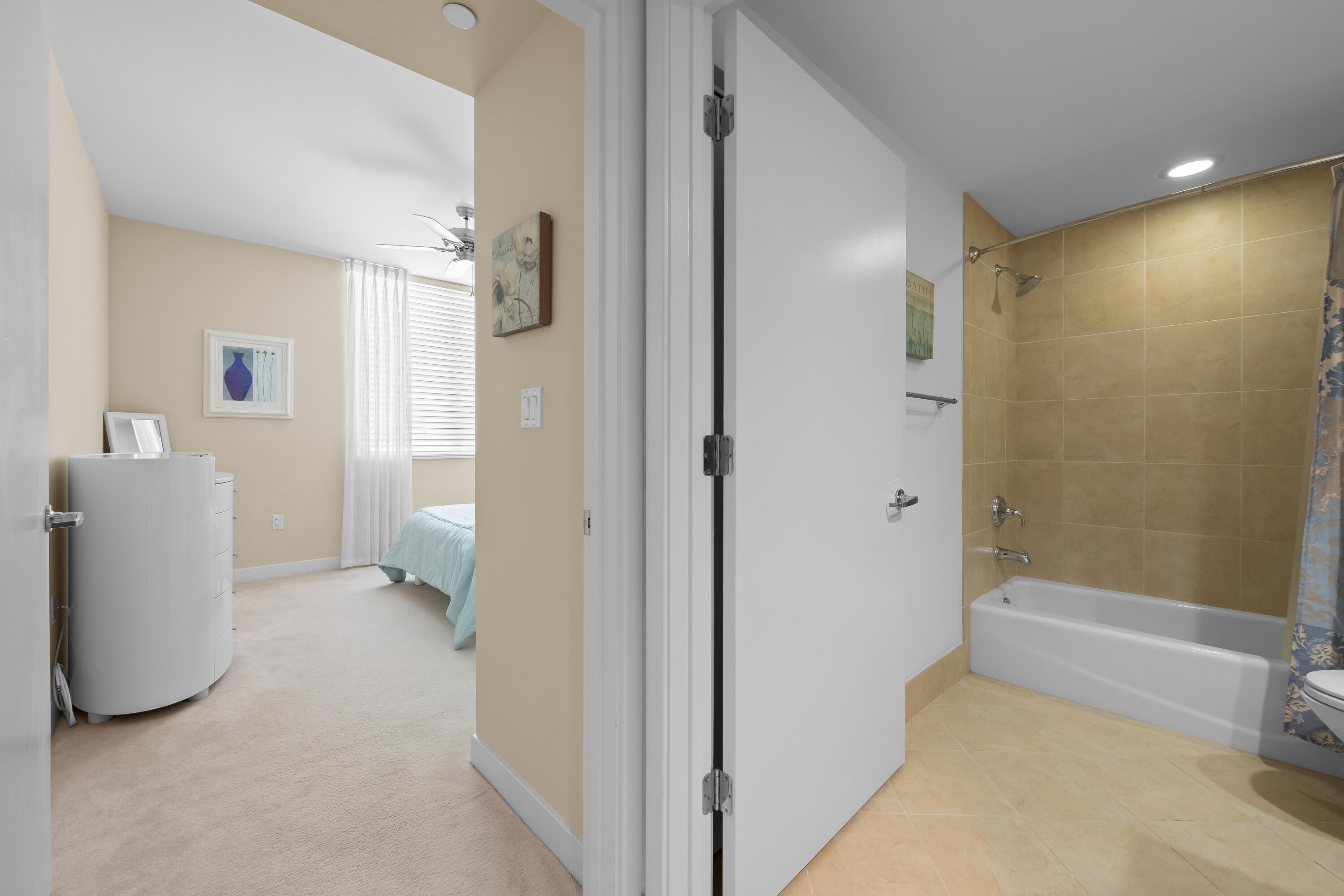 2821 N Ocean Boulevard 401s Property Photo 14