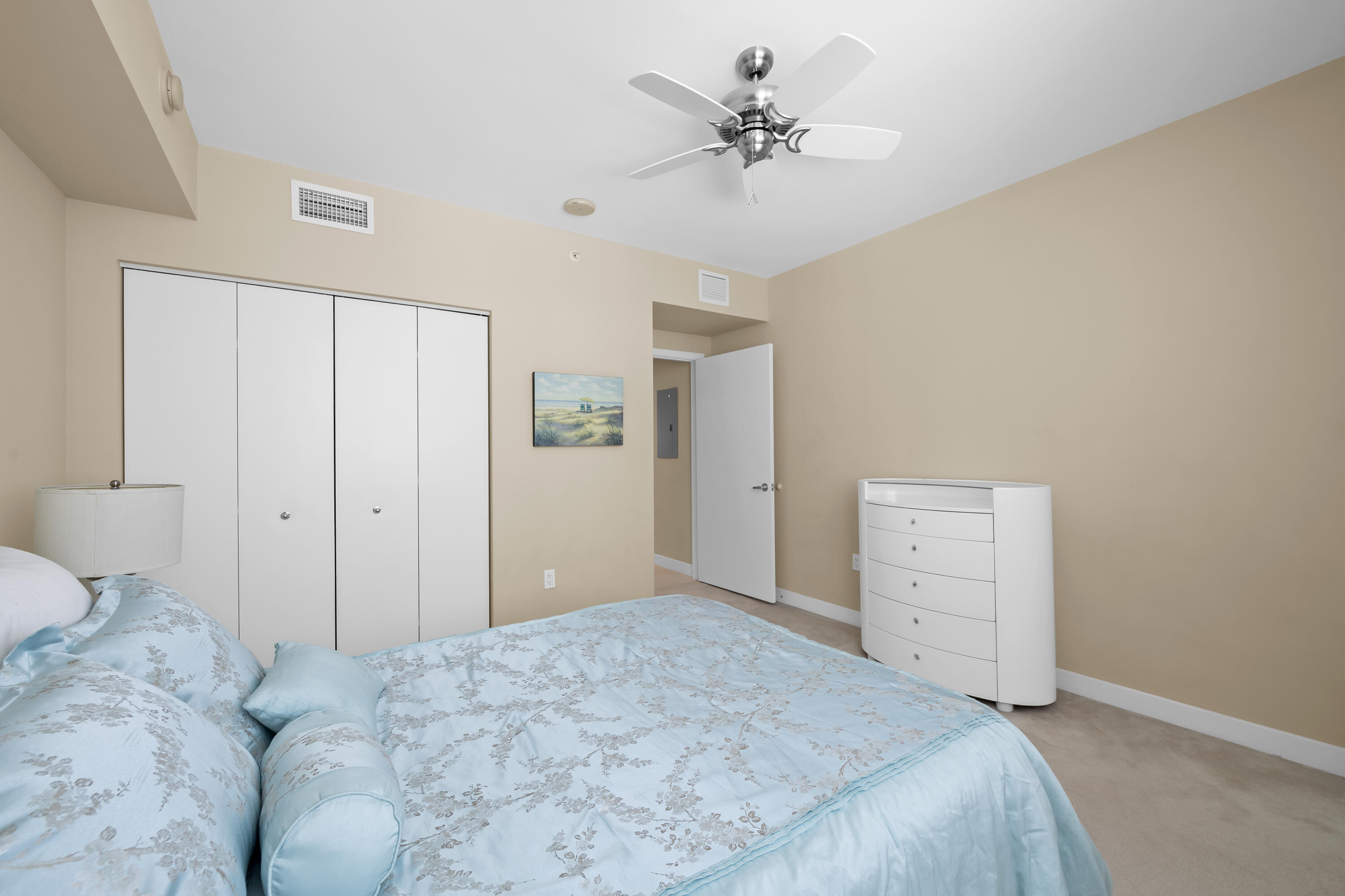 2821 N Ocean Boulevard 401s Property Photo 17