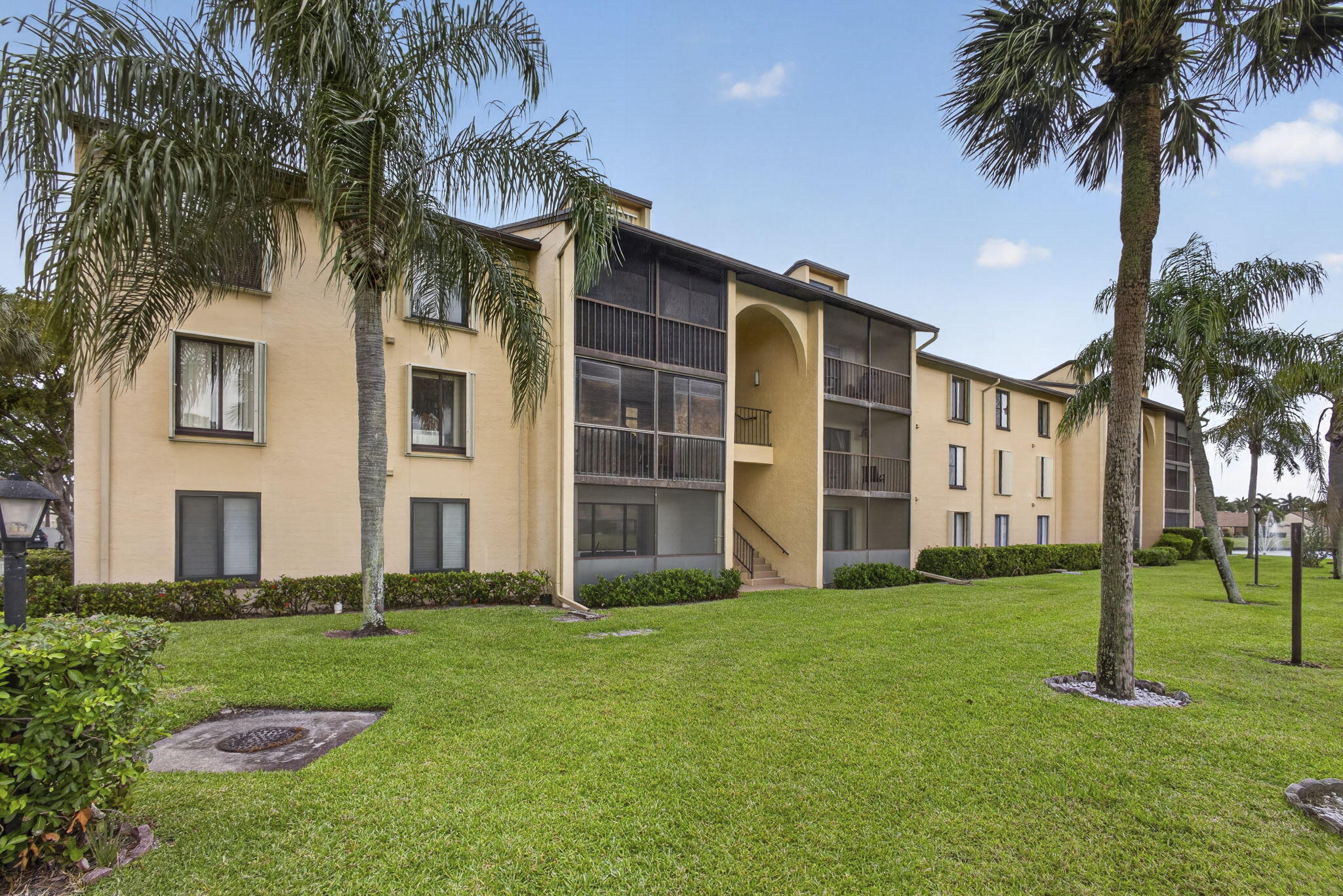 812 Sky Pine Way G1 Property Photo 4