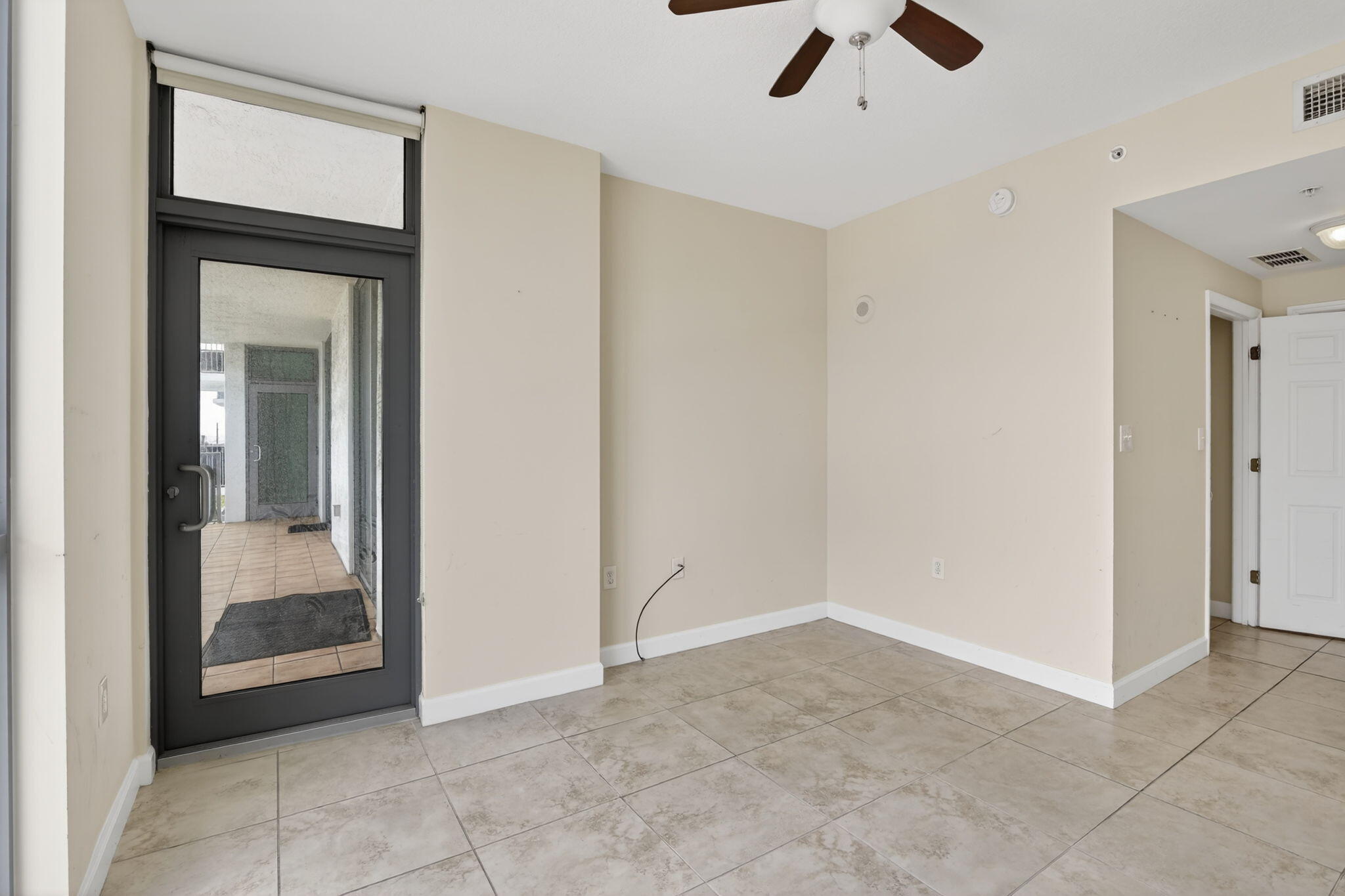 140 S Dixie Highway 819 Property Photo 27