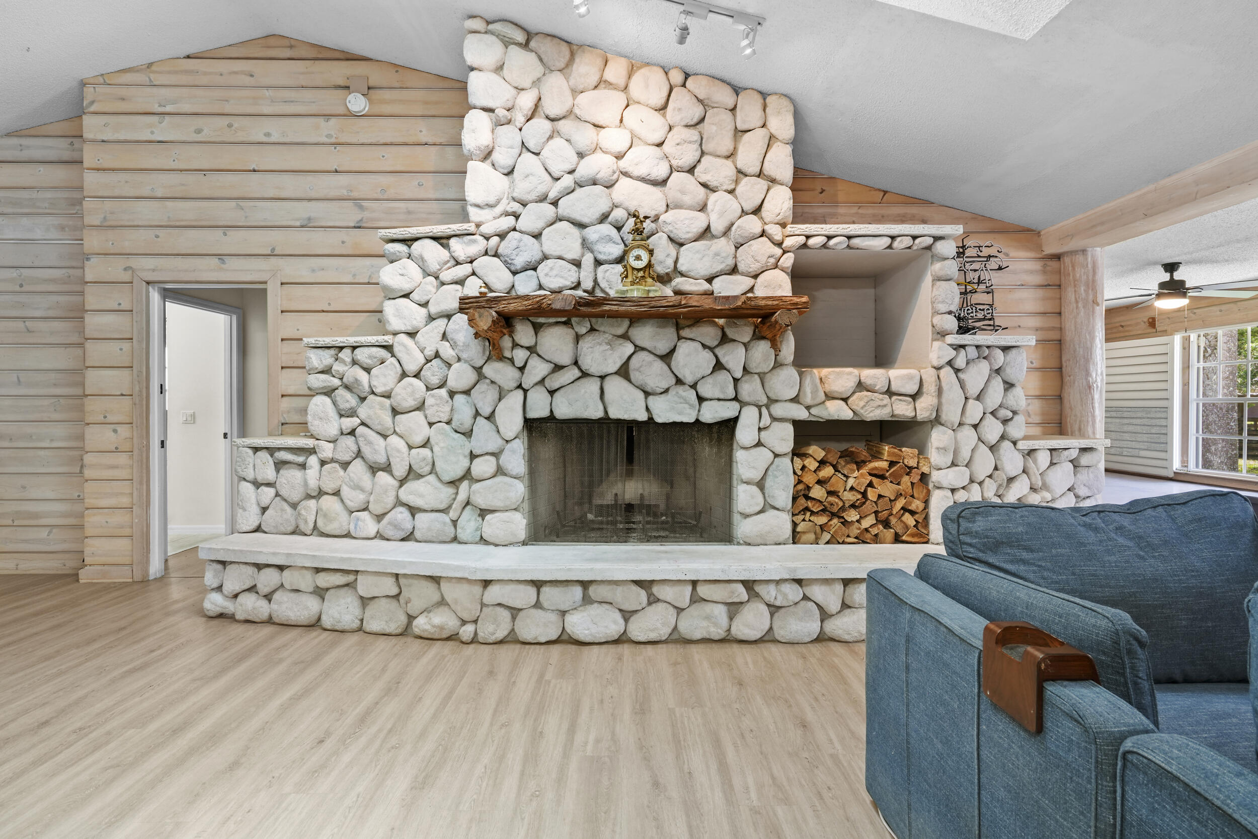 6289 S Header Canal Road Property Photo 6