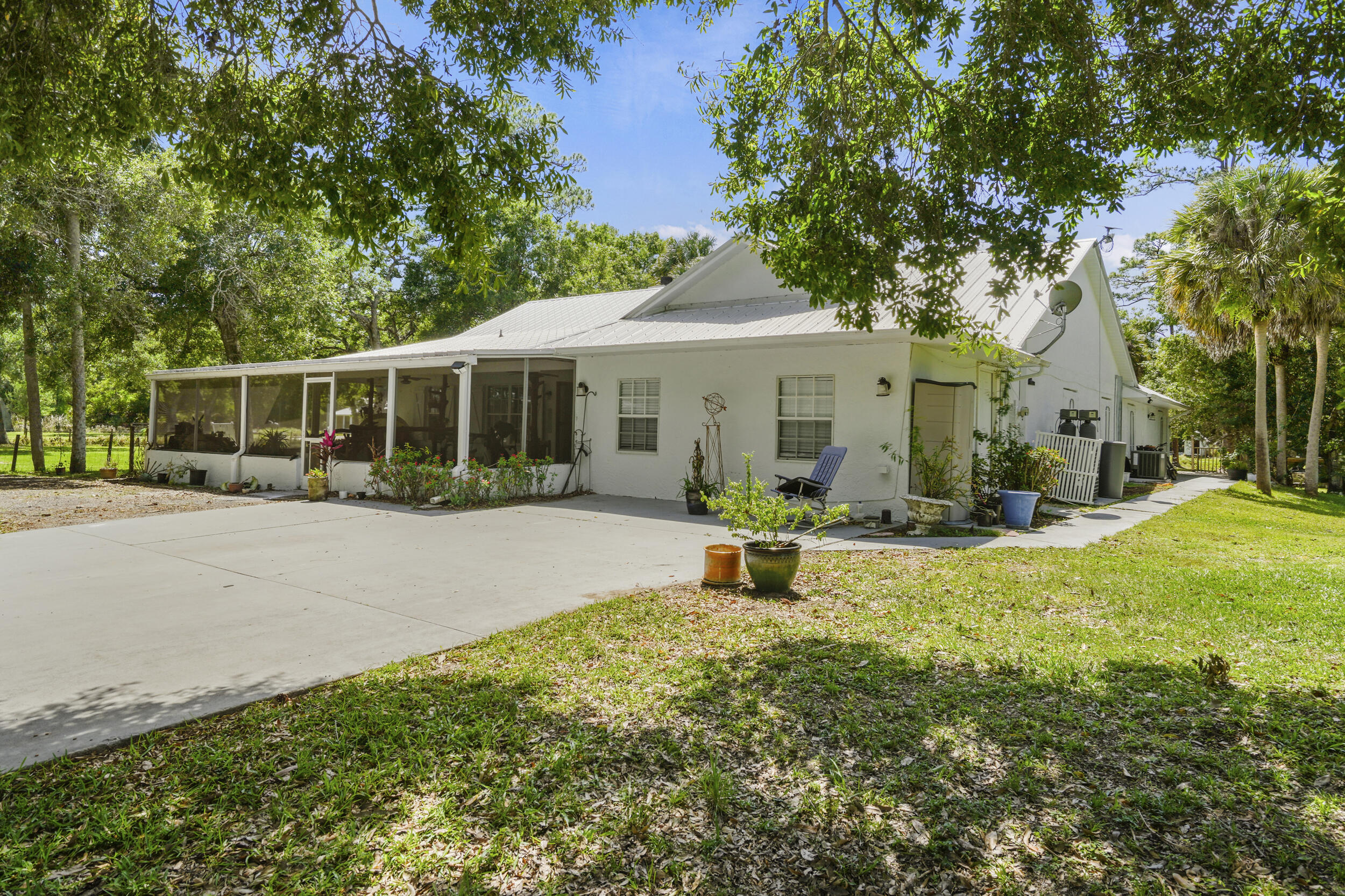 6289 S Header Canal Road Property Photo 10