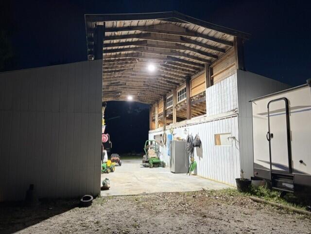 6289 S Header Canal Road Property Photo 12