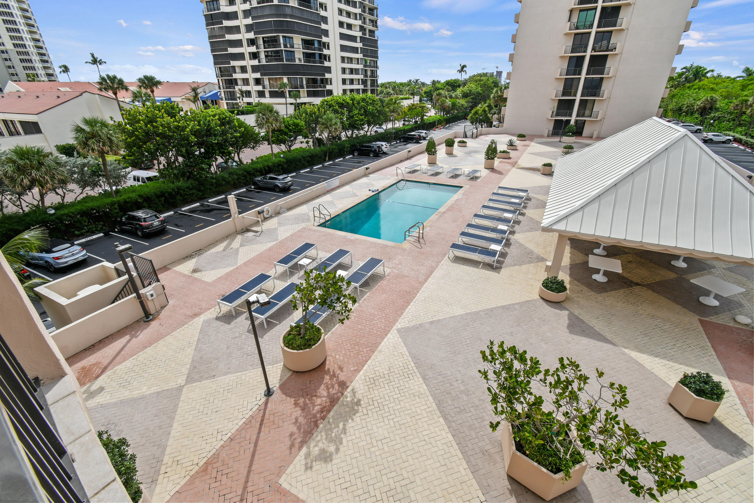 4200 N Ocean Drive 1-304 Property Photo 6