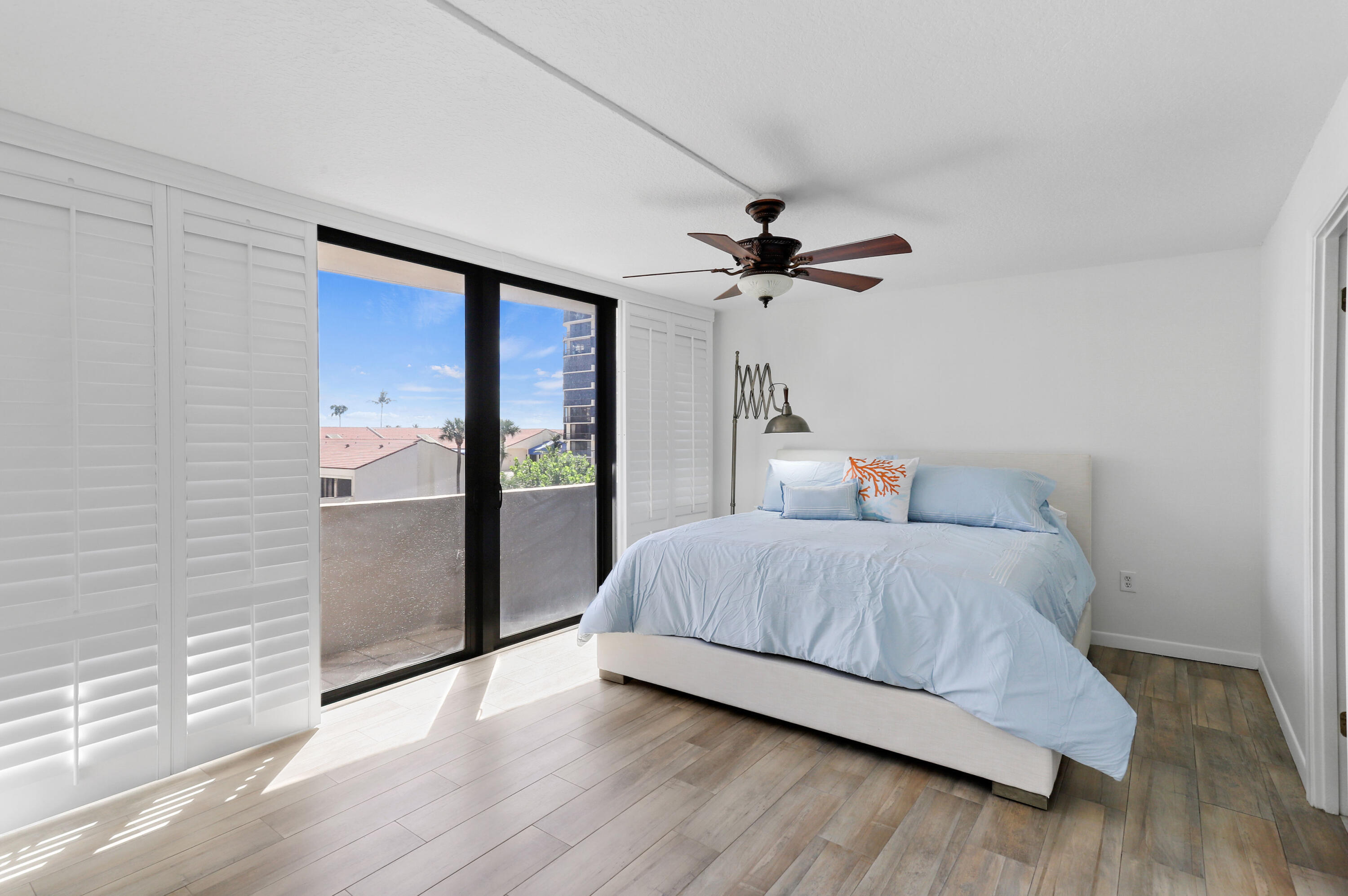 4200 N Ocean Drive 1-304 Property Photo 8