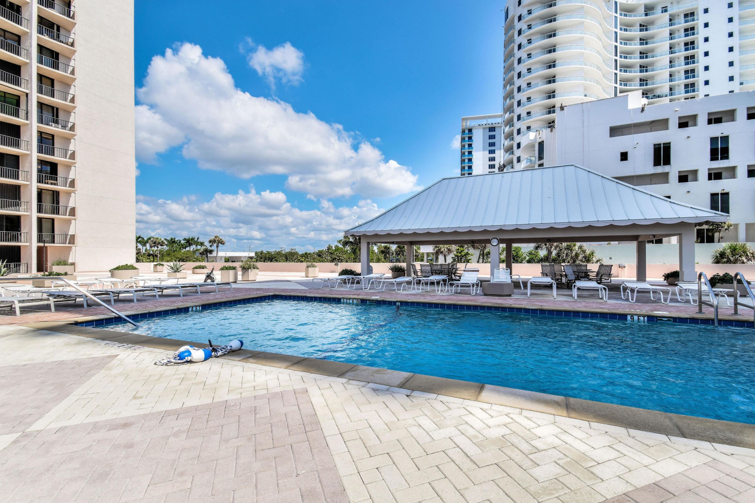 4200 N Ocean Drive 1-304 Property Photo 19