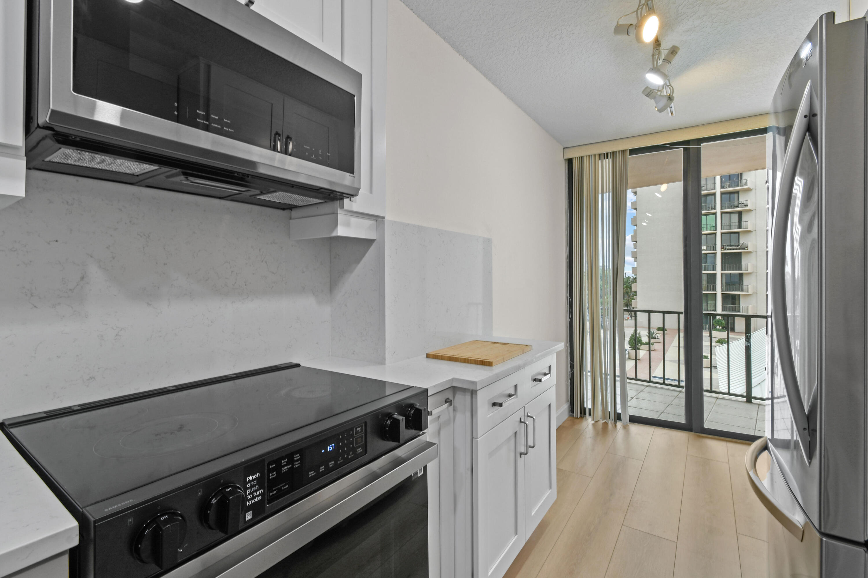 4200 N Ocean Drive 1-304 Property Photo 33