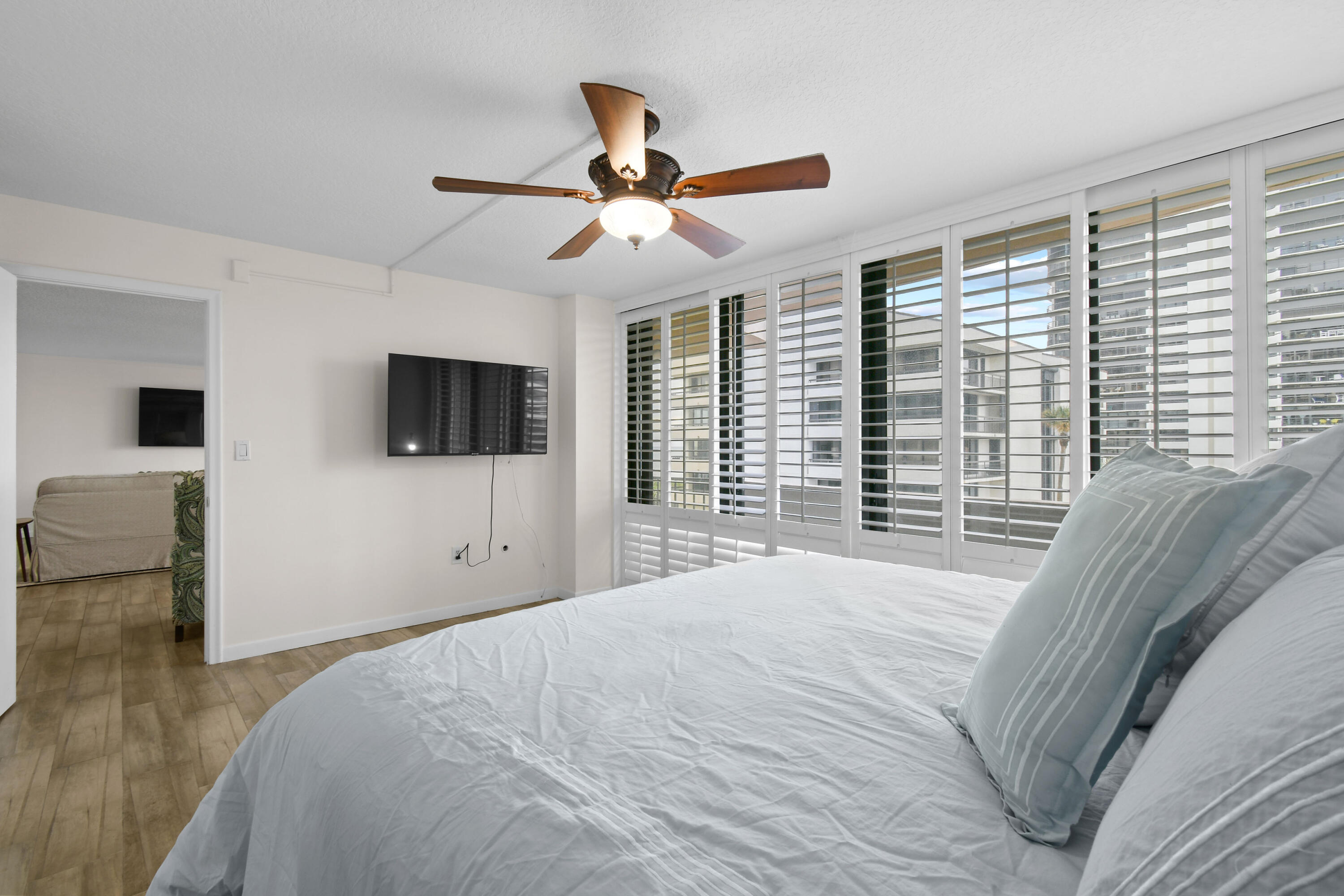 4200 N Ocean Drive 1-304 Property Photo 54