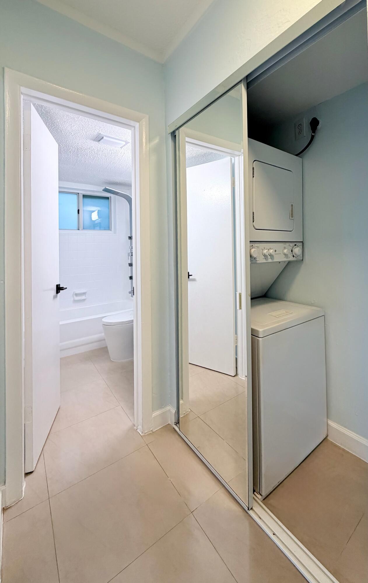 251 Se 6th Avenue 7 Property Photo 6