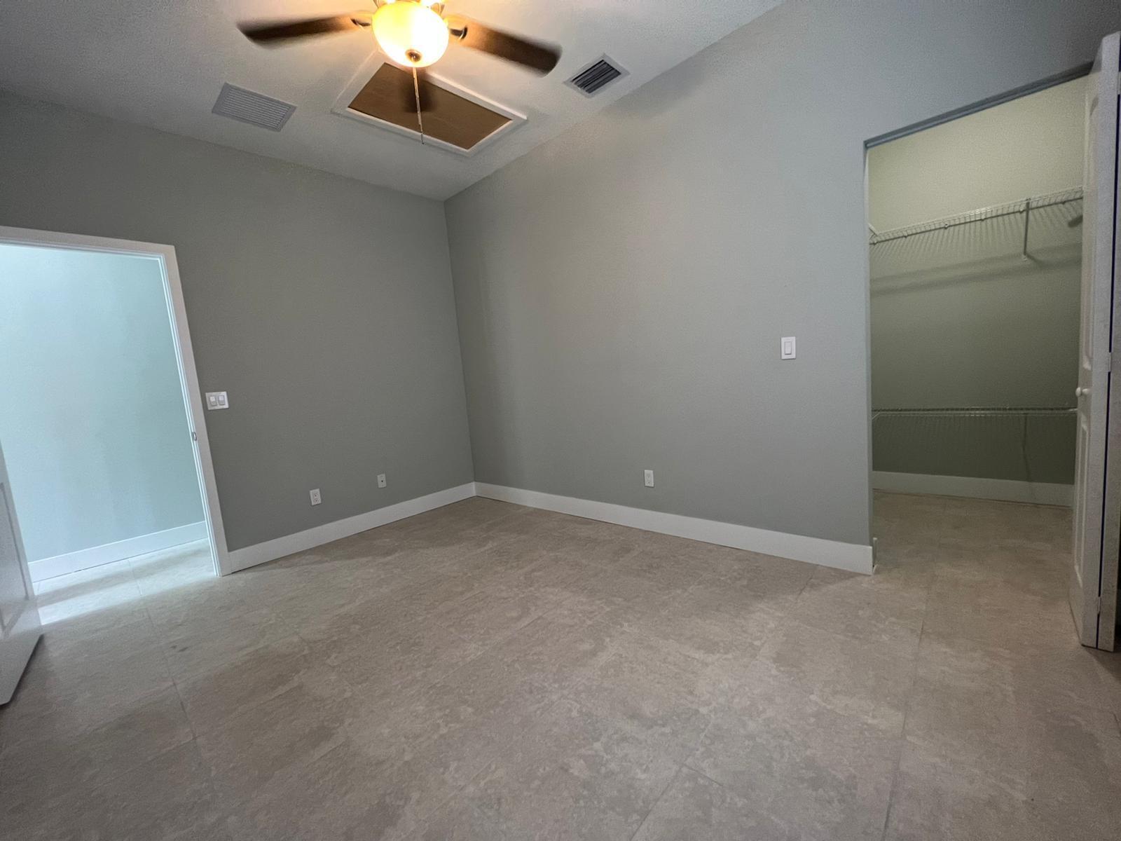 227 N E Street Property Photo 14